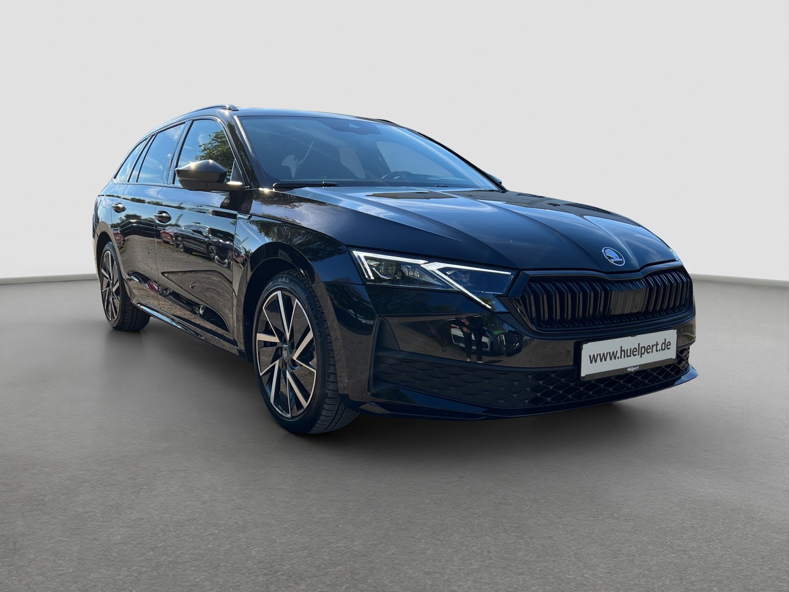 Skoda Octavia Combi 2.0 SPORTLINE PANO 360CAM ACC LM18