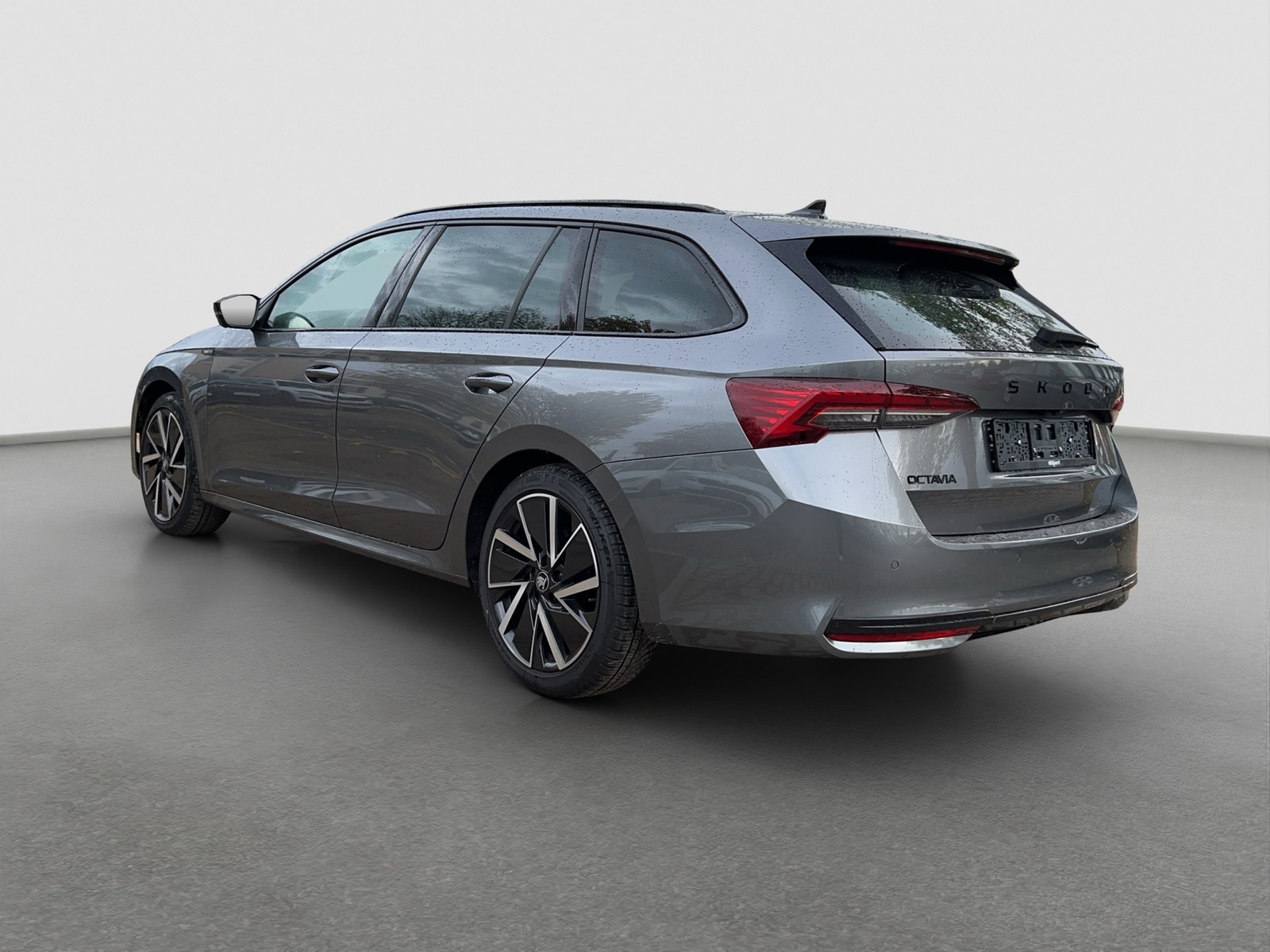 Skoda Octavia Combi 2.0 SPORTLINE PANO 360CAM ACC LM18