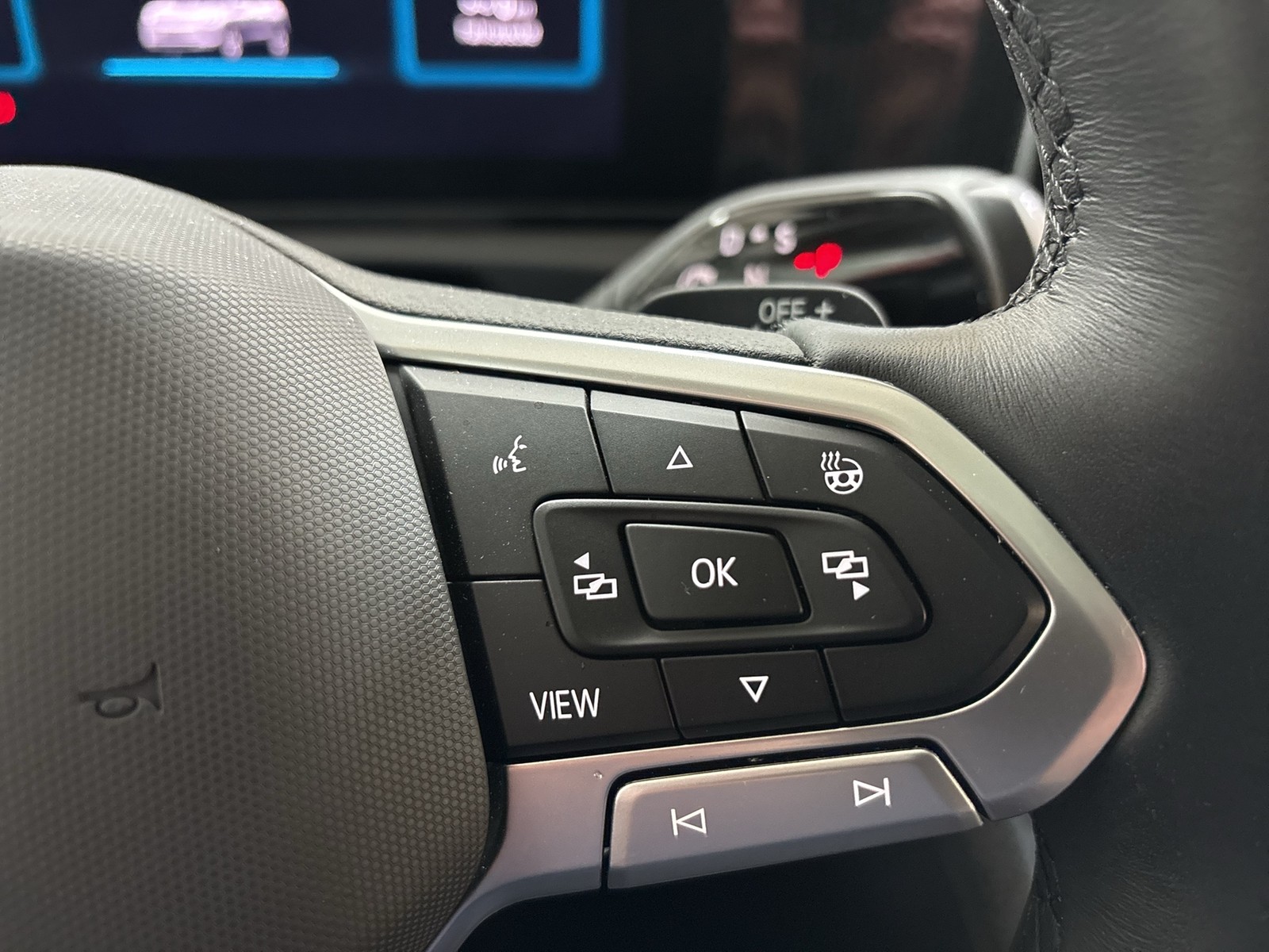 Volkswagen Tiguan 1.5 HYBRID LIFE AHK CAM ACC LM18 NAVI