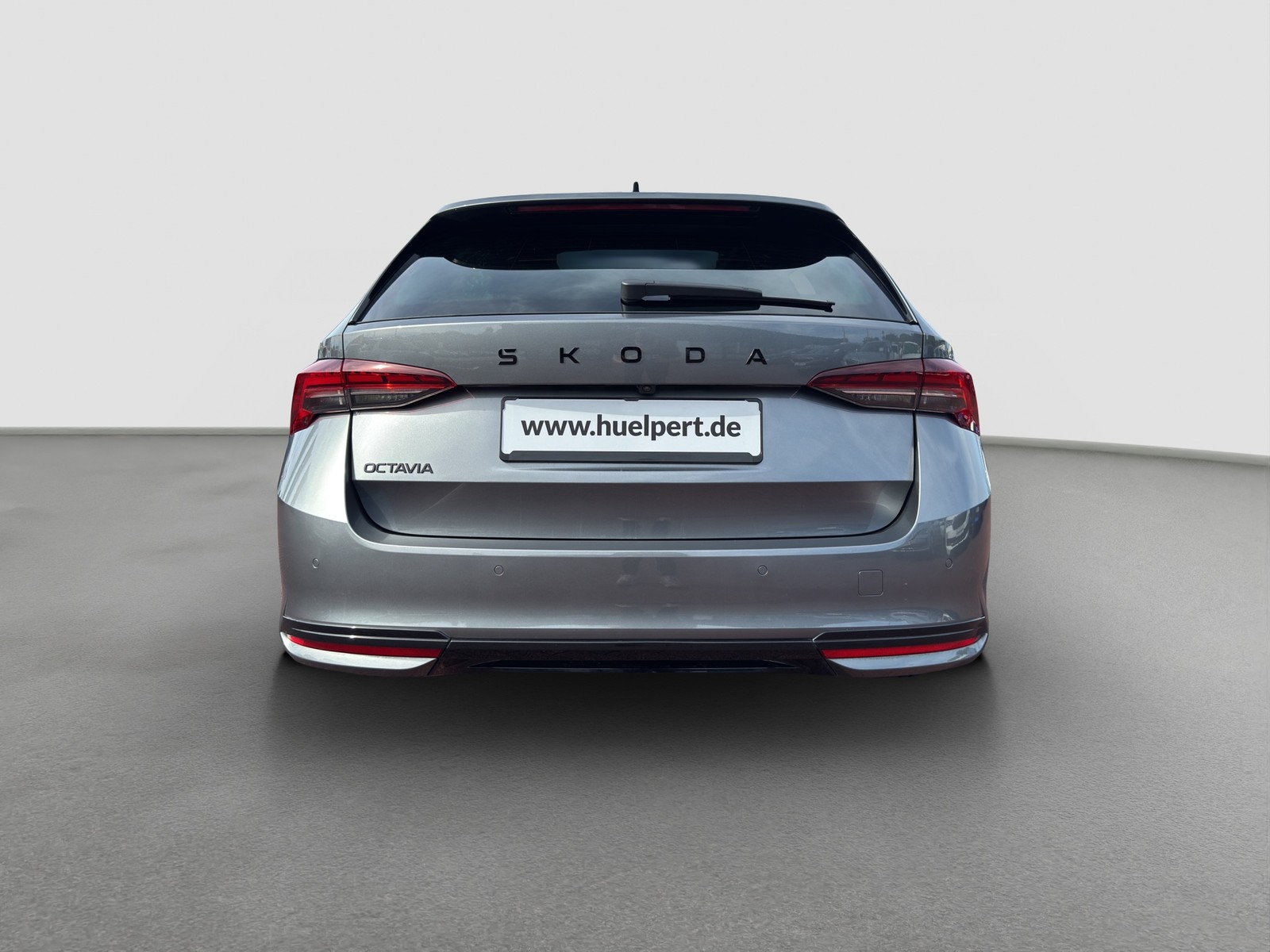 Skoda Octavia Combi 2.0 SPORTLINE PANO CAM ACC LM18