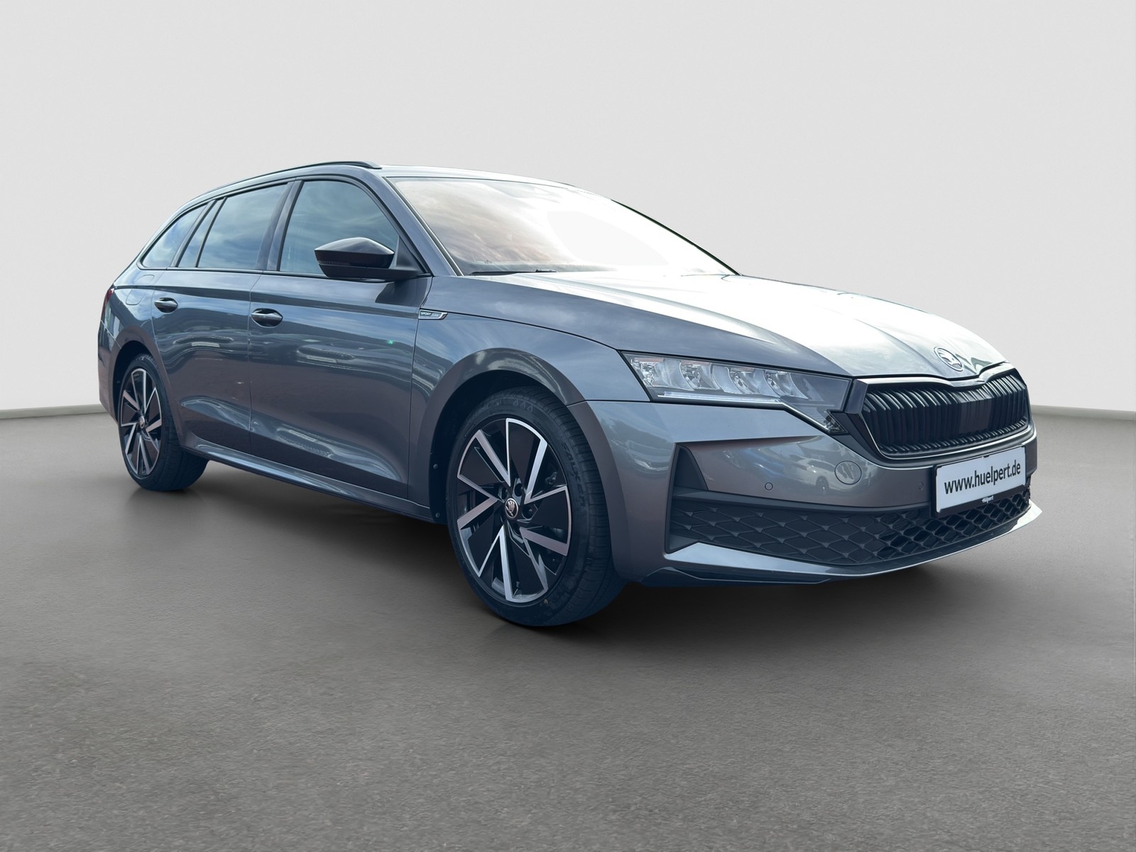 Skoda Octavia Combi 2.0 SPORTLINE PANO CAM ACC LM18