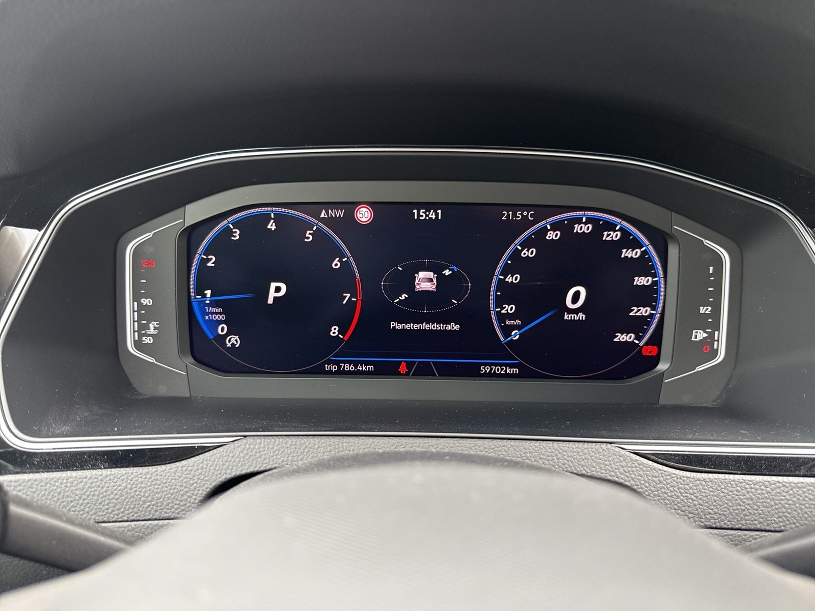 Volkswagen Passat Variant 1.5 BUSINESS PANO AHK CAM ACC NAVI