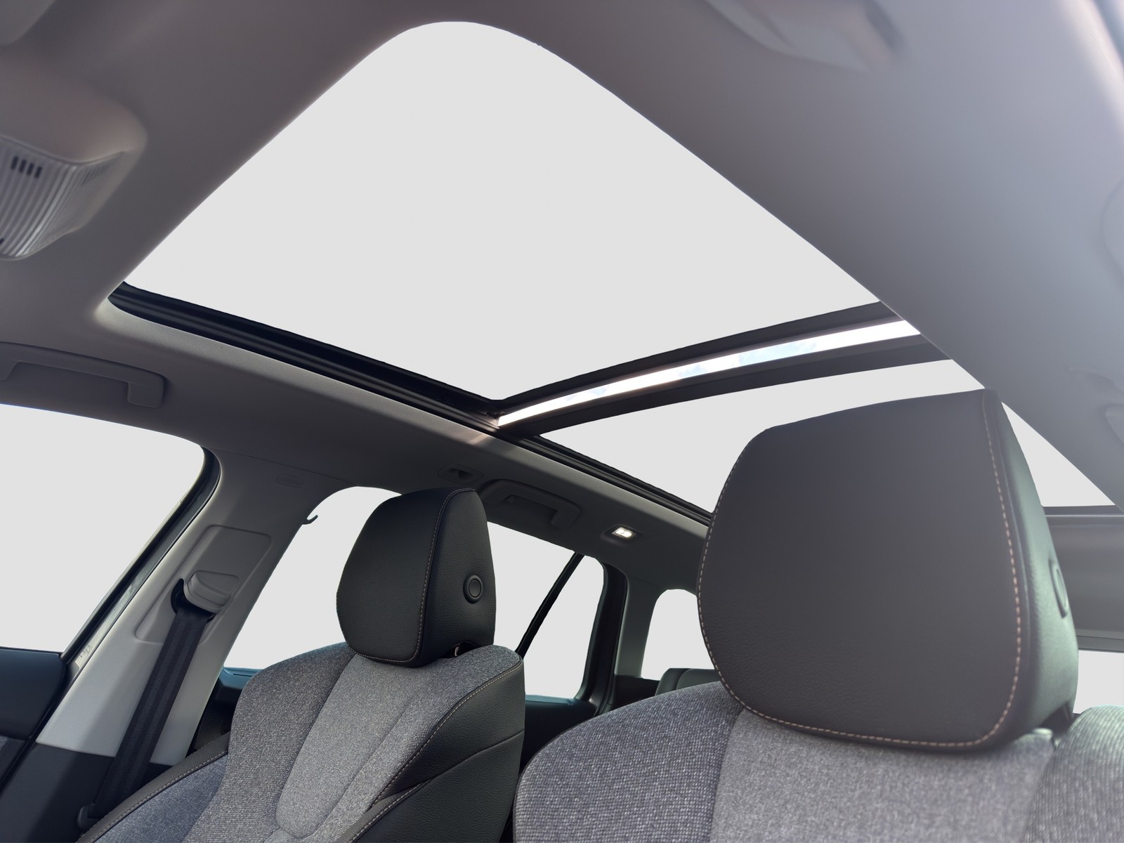 Skoda Octavia Combi 1.5 e-TEC SELECTION PANO 360°CAM