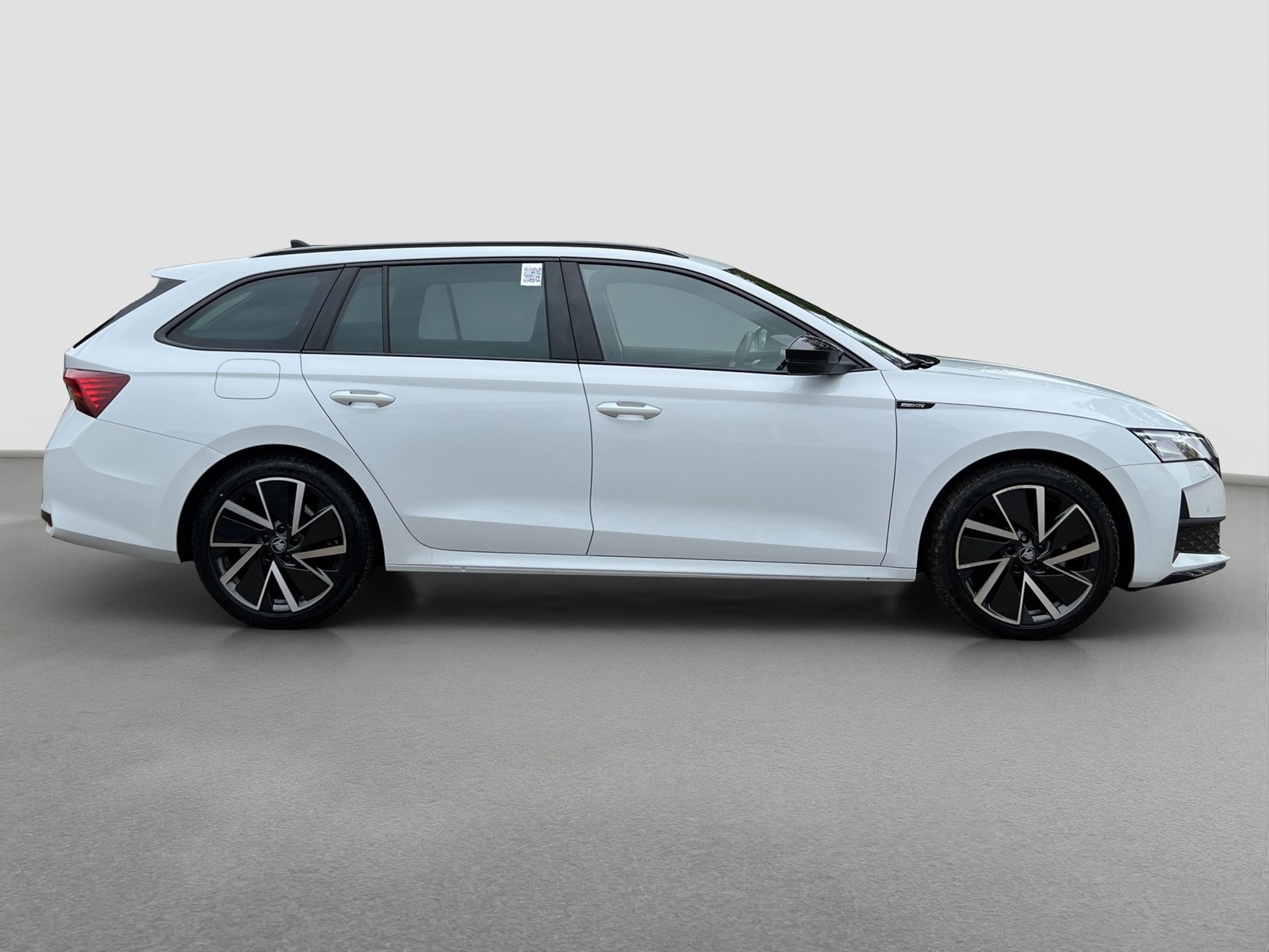 Skoda Octavia Combi 1.5 e-TEC SPORTLINE PANO AHK LM18