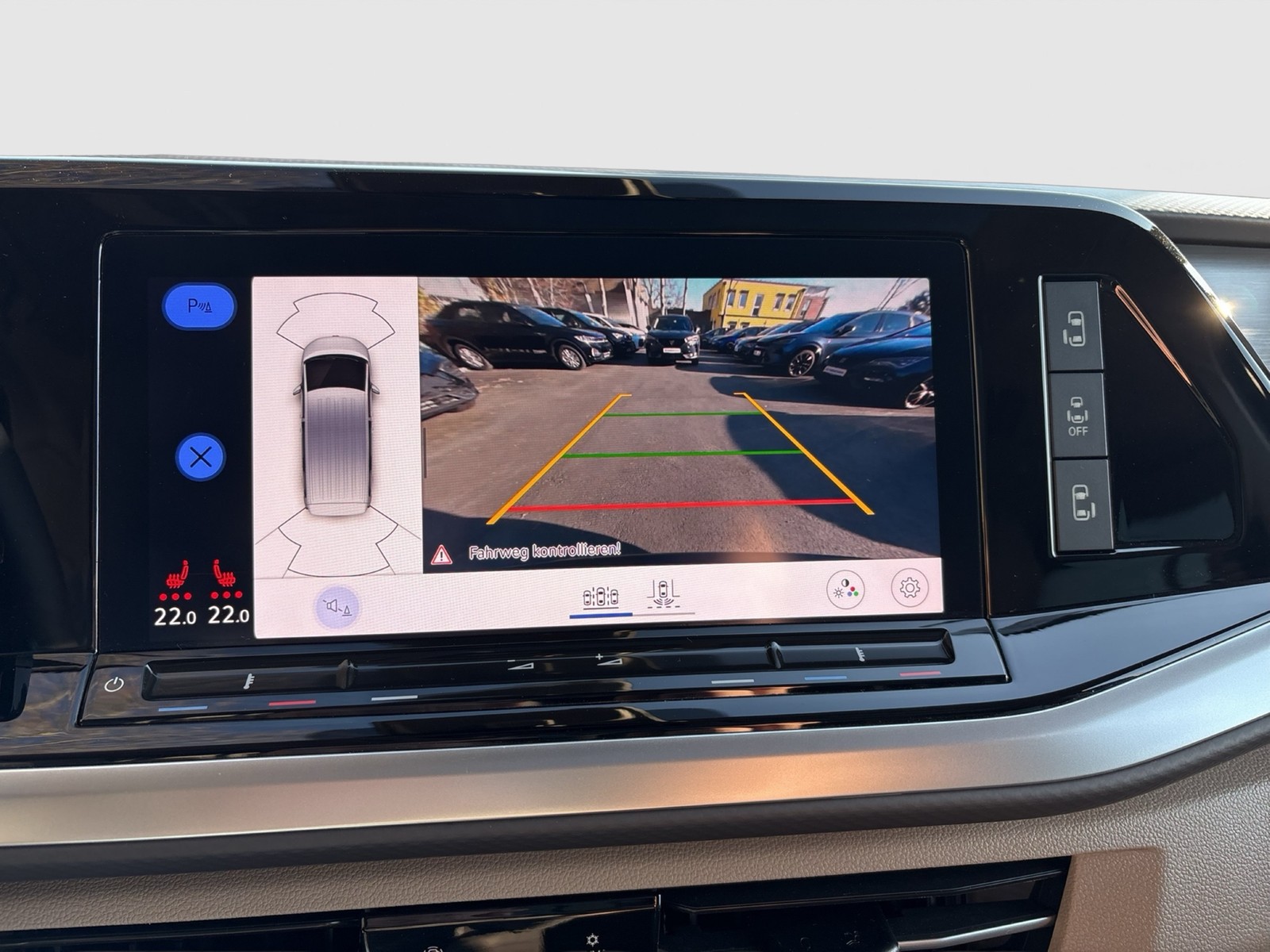 Volkswagen T7 Multivan HYBRID LIFE lang PANO STANDHZ. CAM