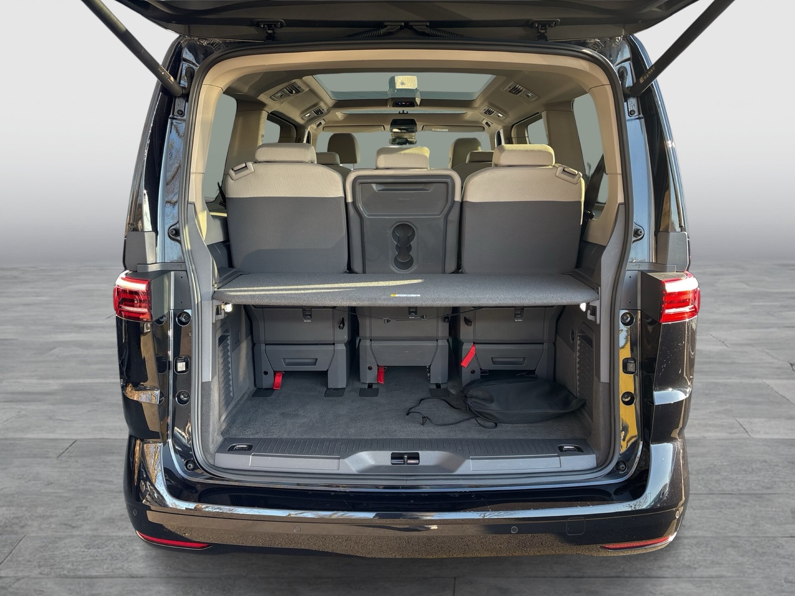 Volkswagen T7 Multivan HYBRID LIFE lang PANO STANDHZ. CAM