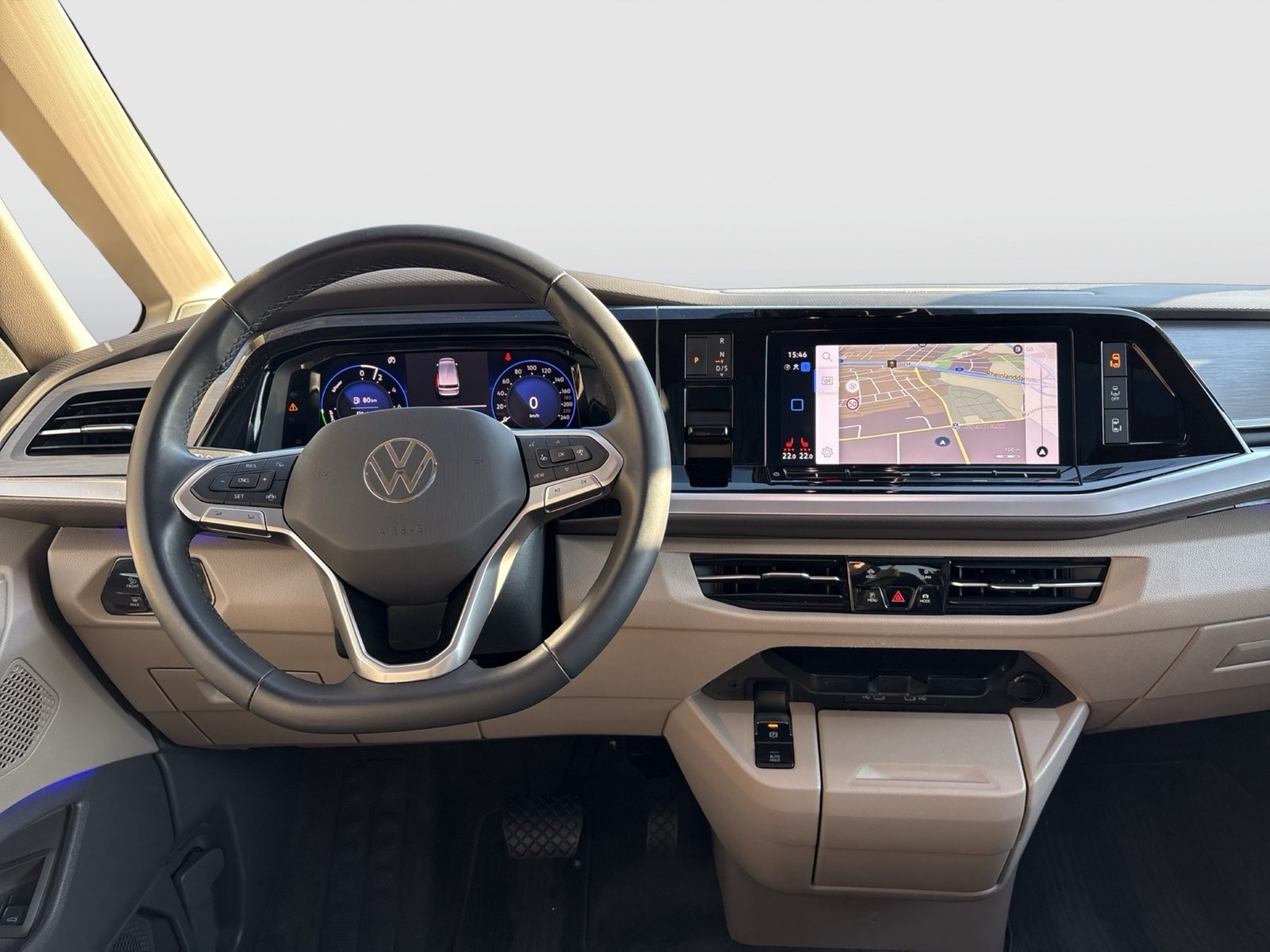 Volkswagen T7 Multivan HYBRID LIFE lang PANO STANDHZ. CAM