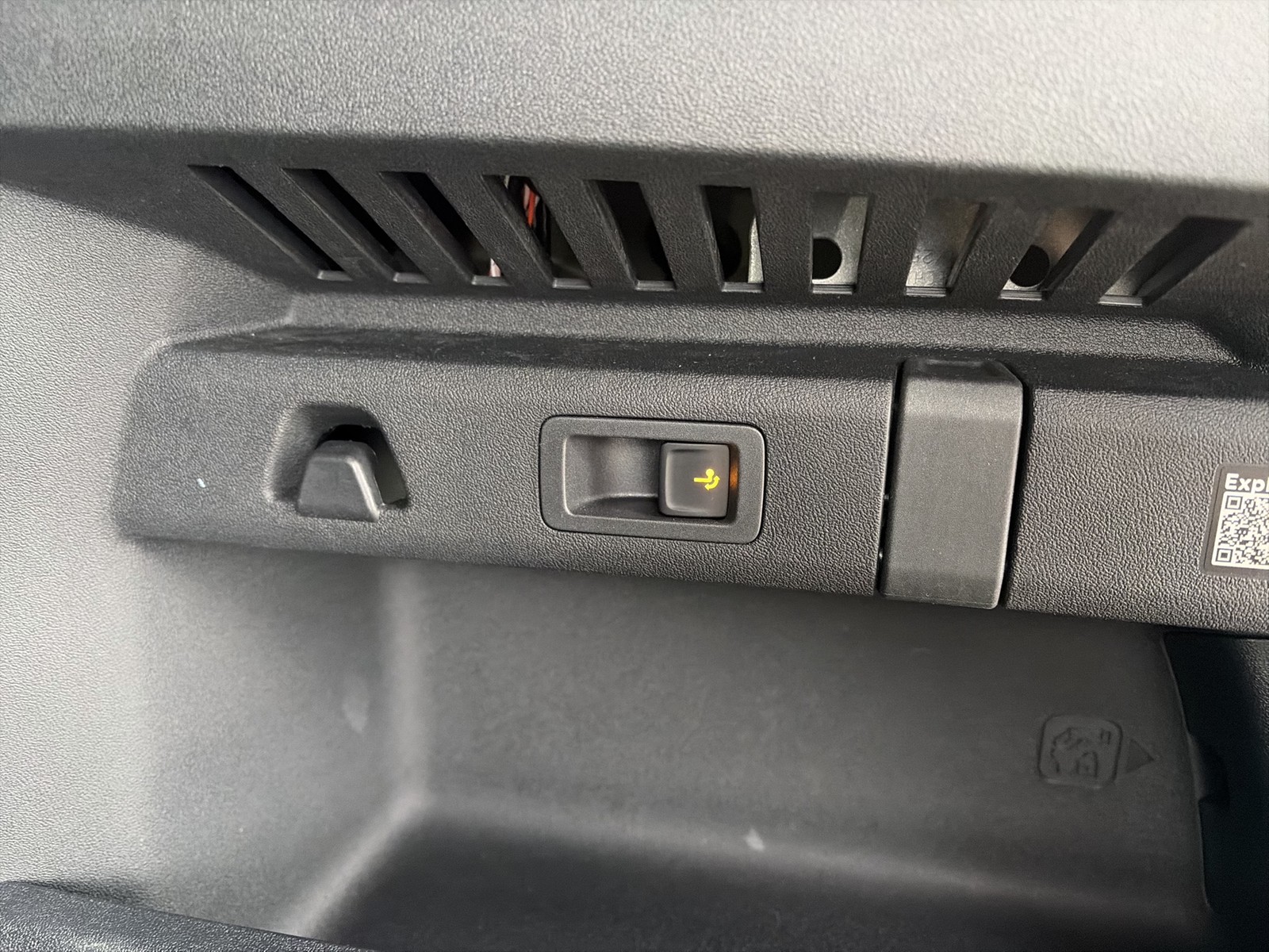 Skoda Elroq 85 LOFT WÄRMEPUMPE AHK CAM ACC LM19 NAVI