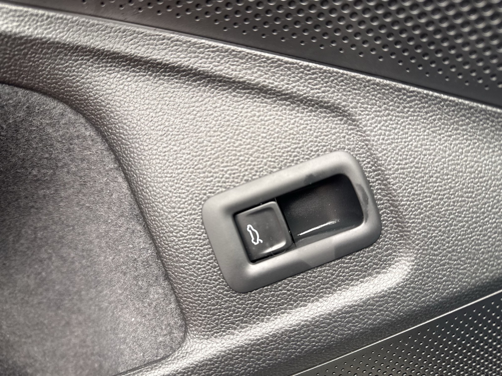 Skoda Superb Combi 2.0 SELECTION STANDHZ. AHK CAM ACC