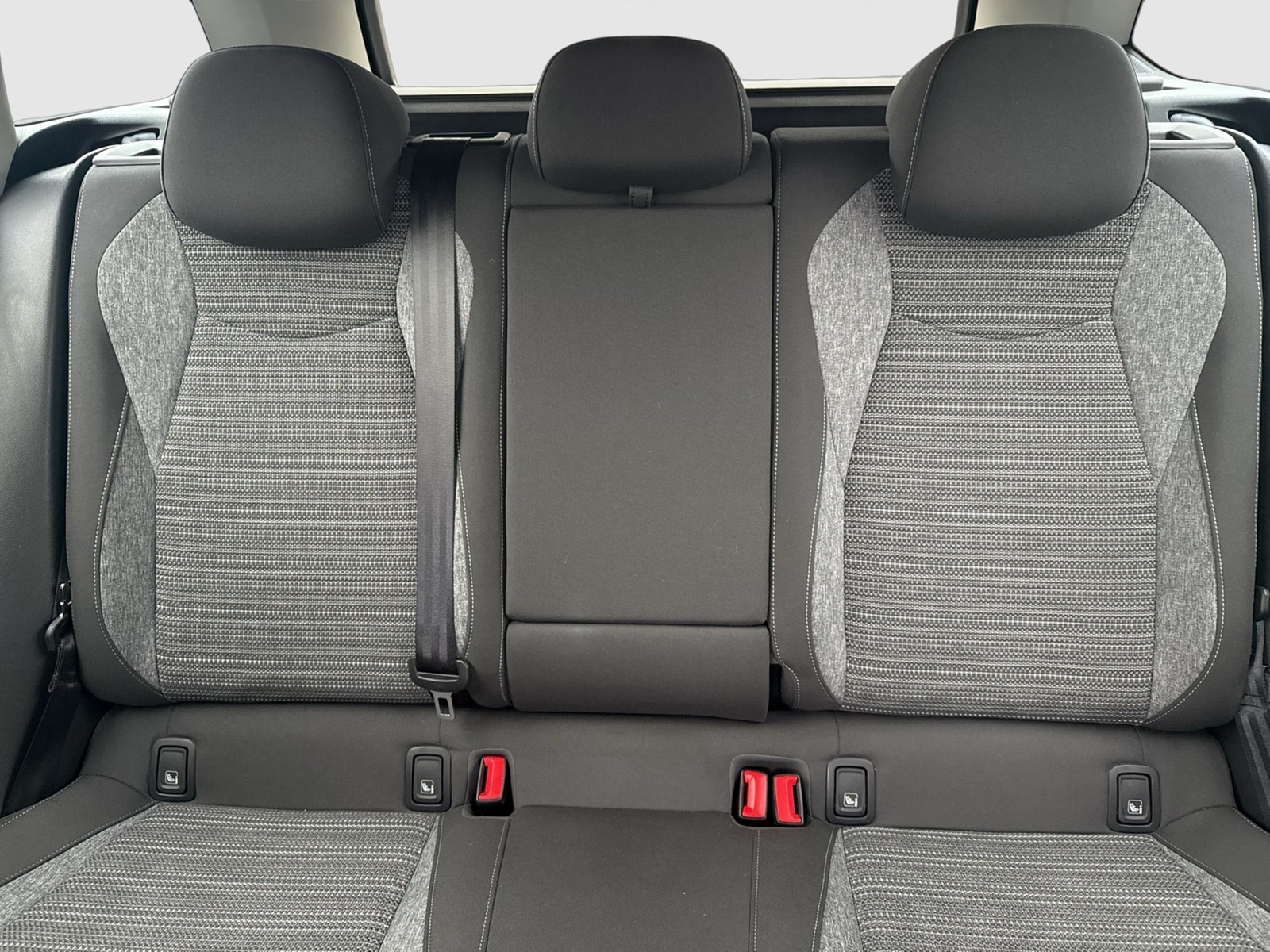 Skoda Superb Combi 2.0 SELECTION STANDHZ. AHK CAM ACC