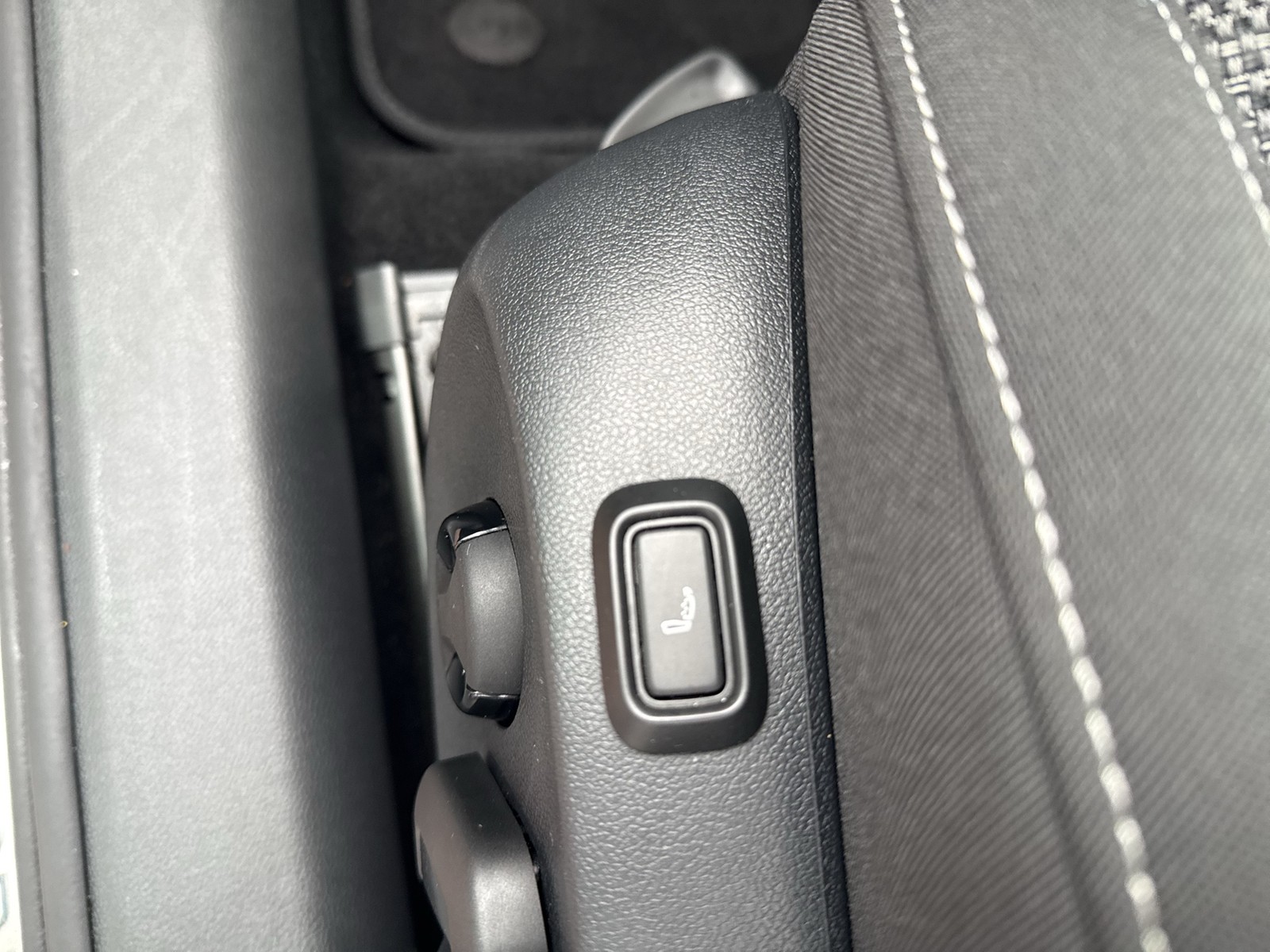 Skoda Superb Combi 2.0 SELECTION STANDHZ. AHK CAM ACC