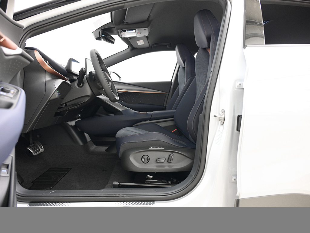 Cupra Tavascan ENDURANCE WÄRMEPUMPE SENNHEISER eSITZE