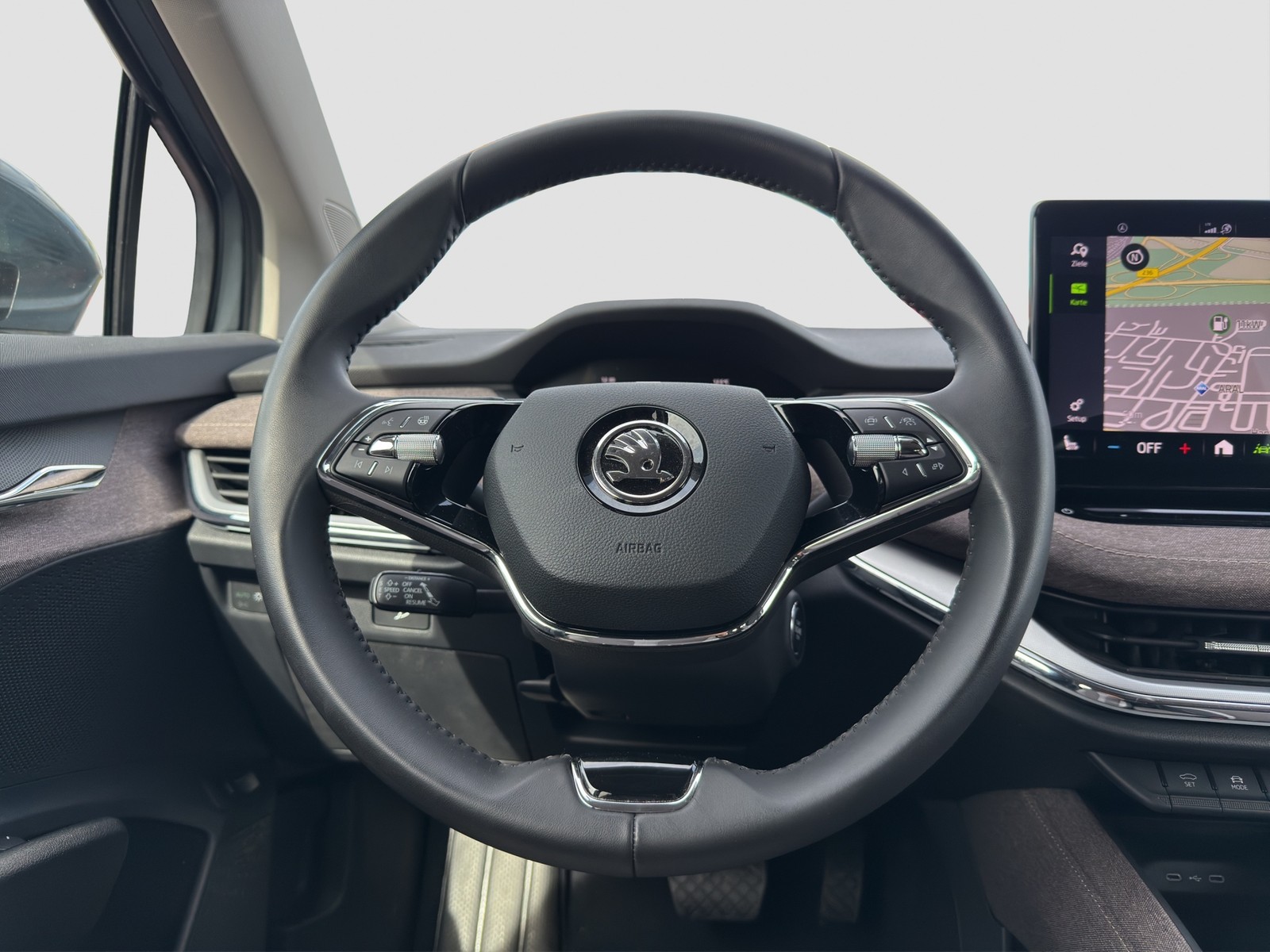 Skoda Enyaq 60 LODGE WÄRMEPUMPE CAM LM20 E-KLAPPE NAVI