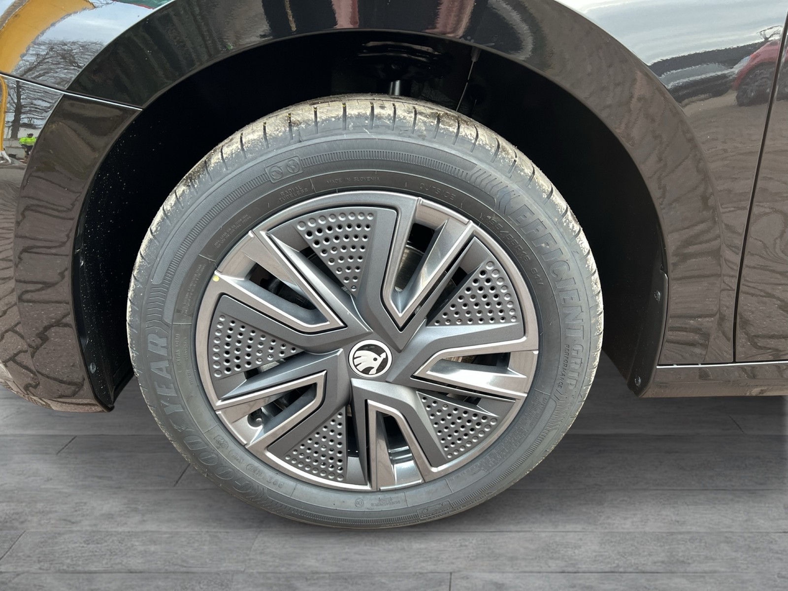 Skoda Fabia 1.5 TOUR DSG AHK LENKRAD-&SITZHZG CAM LED