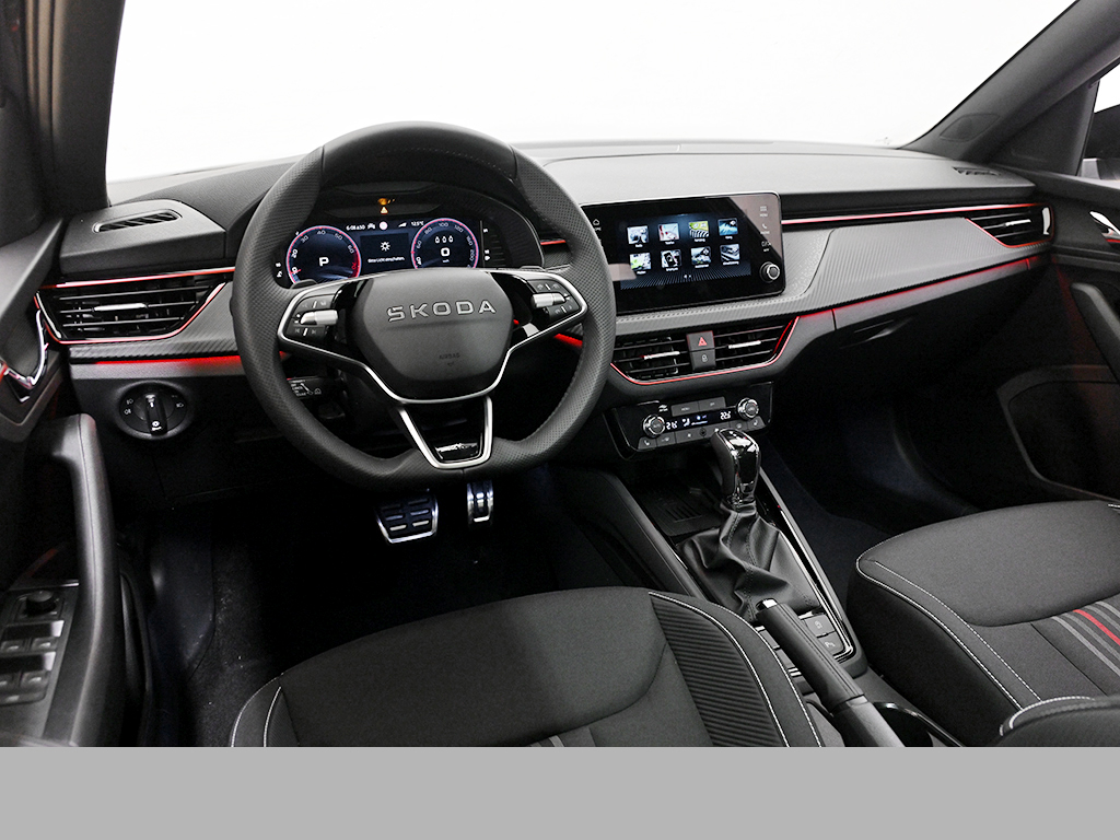 Skoda Kamiq 1.5 MONTE CARLO DSG AHK eKLAPPE CAM PANO