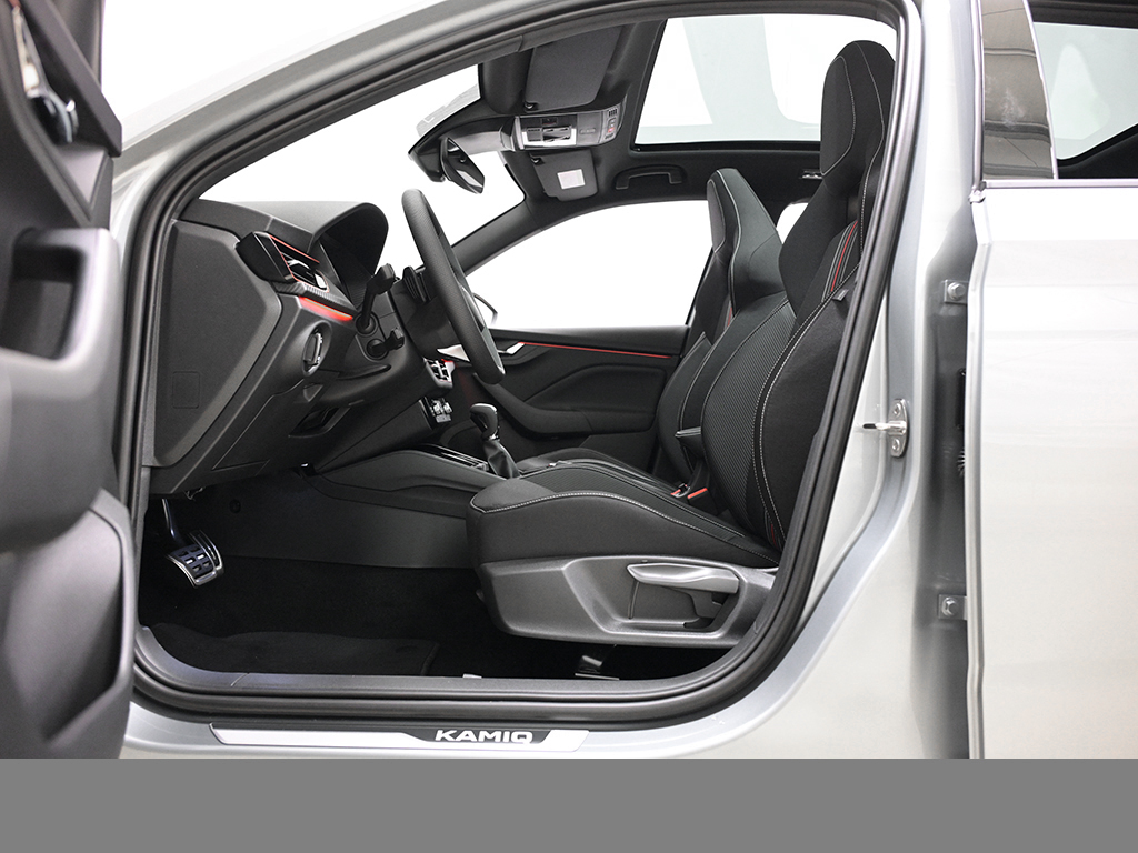 Skoda Kamiq 1.5 MONTE CARLO PANO AHK CAM LM18 E-KLAPPE