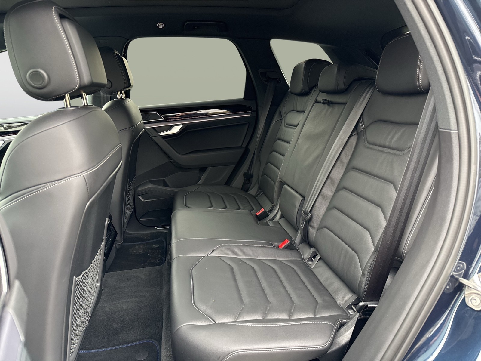 Volkswagen Touareg HYBRID R NEUES MODELL PANO CAM ACC LM21