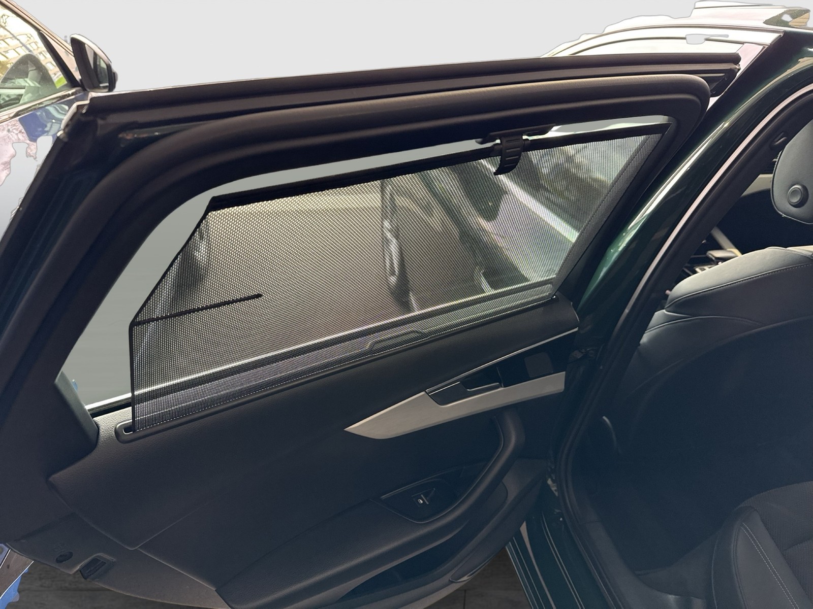 Audi A4 Avant 40 Qu. S LINE AHK 360CAM LM18 NAVI+