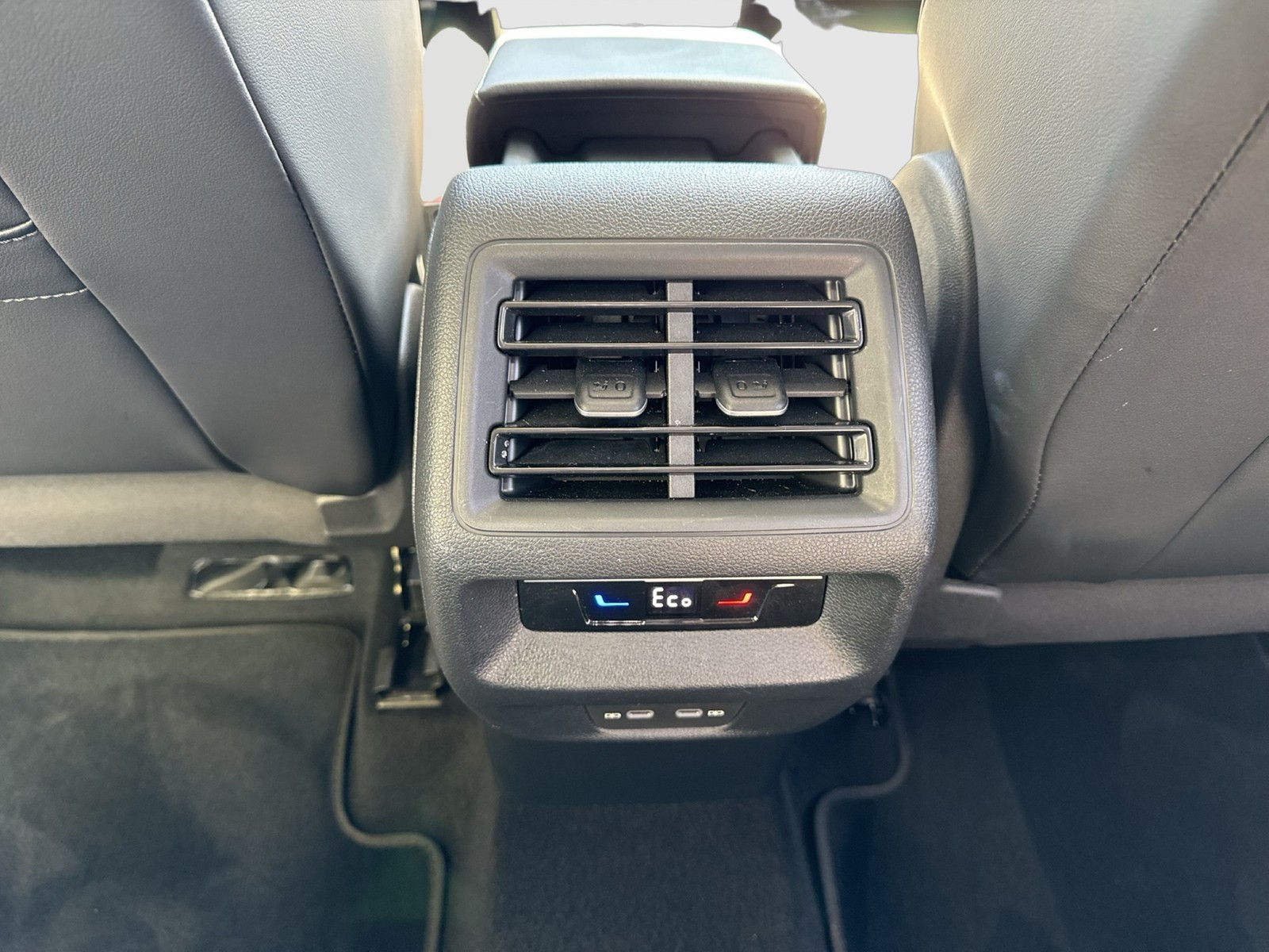 Volkswagen Tayron 1.5 HYBRID ELEGANCE AHK CAM NAVI