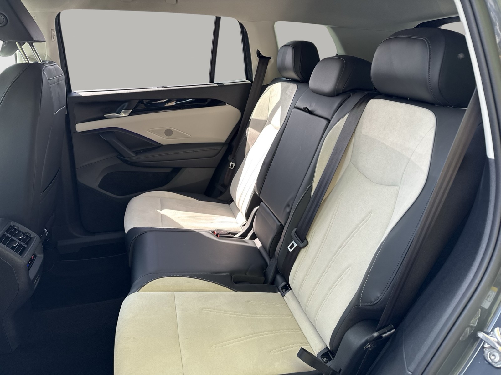 Volkswagen Tayron 1.5 HYBRID ELEGANCE AHK CAM NAVI