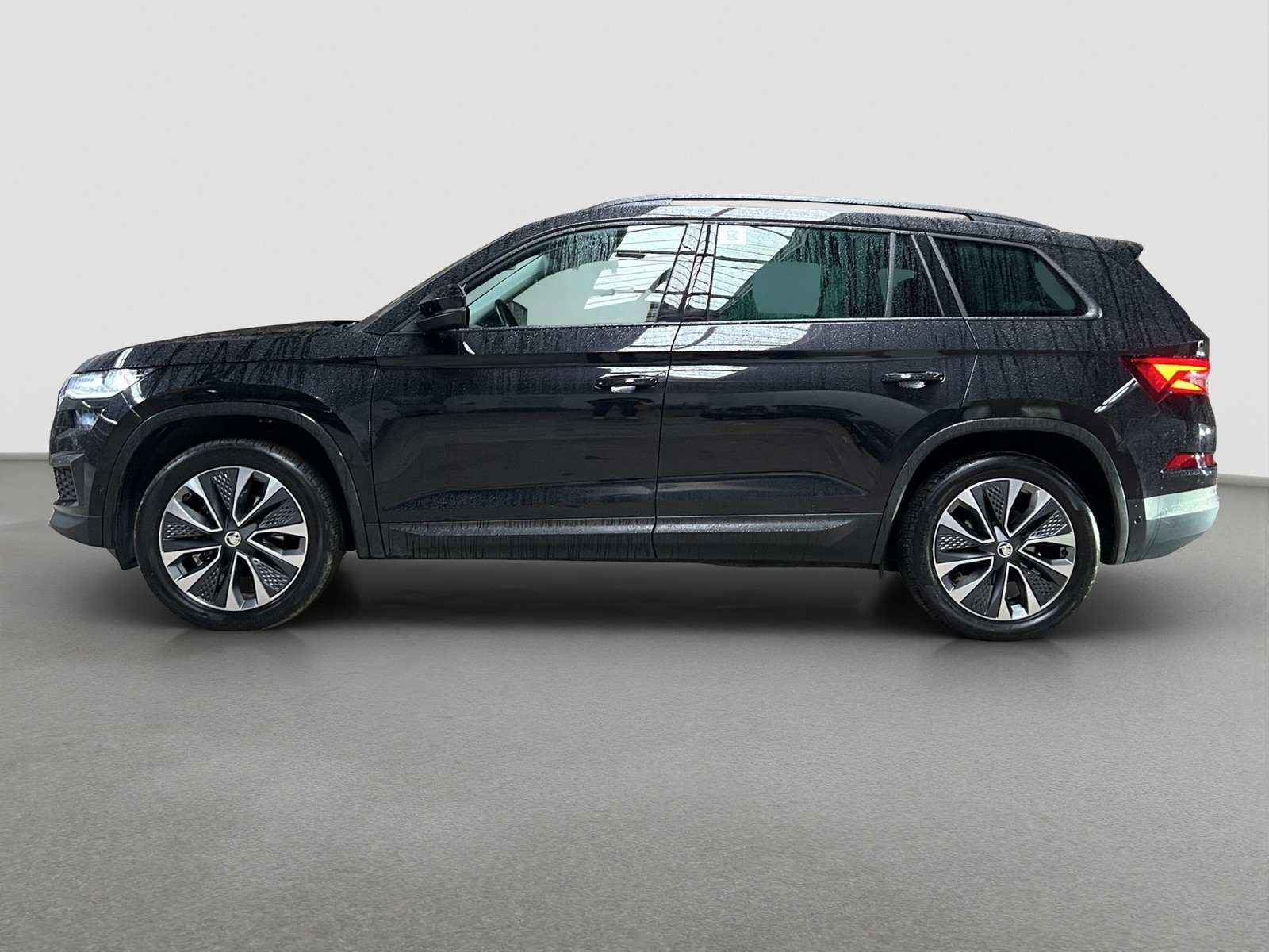 Skoda Kodiaq 1.5 TOUR AHK CAM ACC LM19 E-KLAPPE NAVI