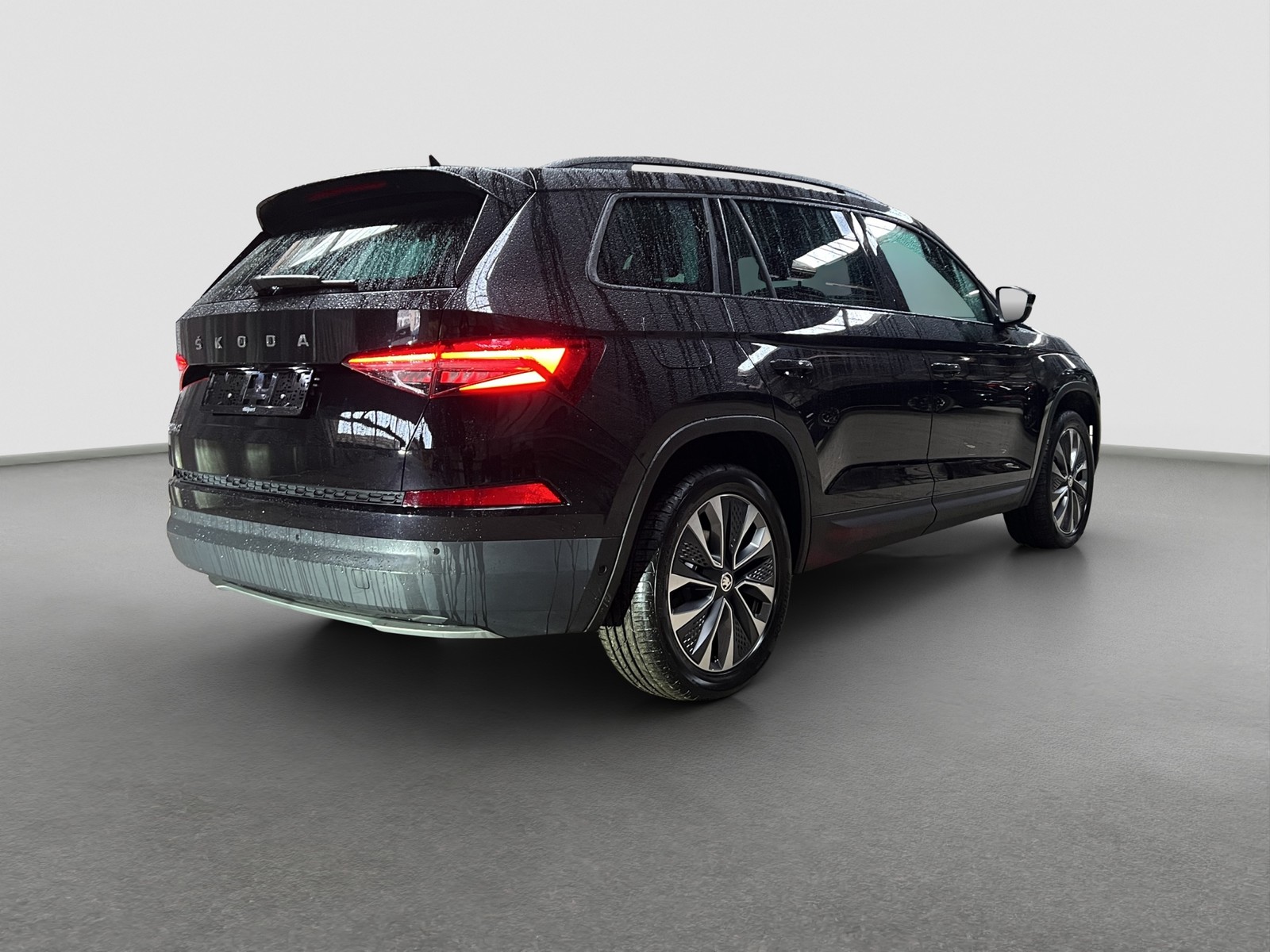 Skoda Kodiaq 1.5 TOUR AHK CAM ACC LM19 E-KLAPPE NAVI