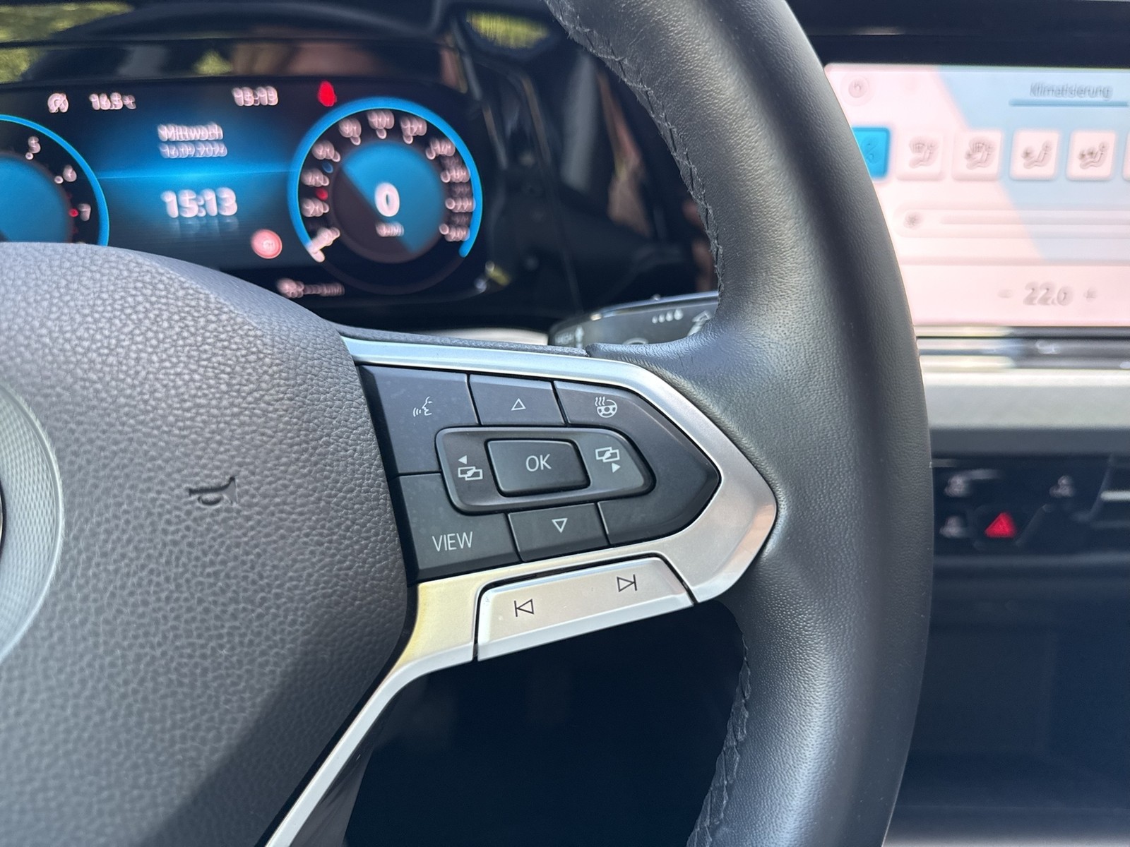 Volkswagen Golf Variant 1.5 LIFE ACC ALU17 NAVI CARPLAY