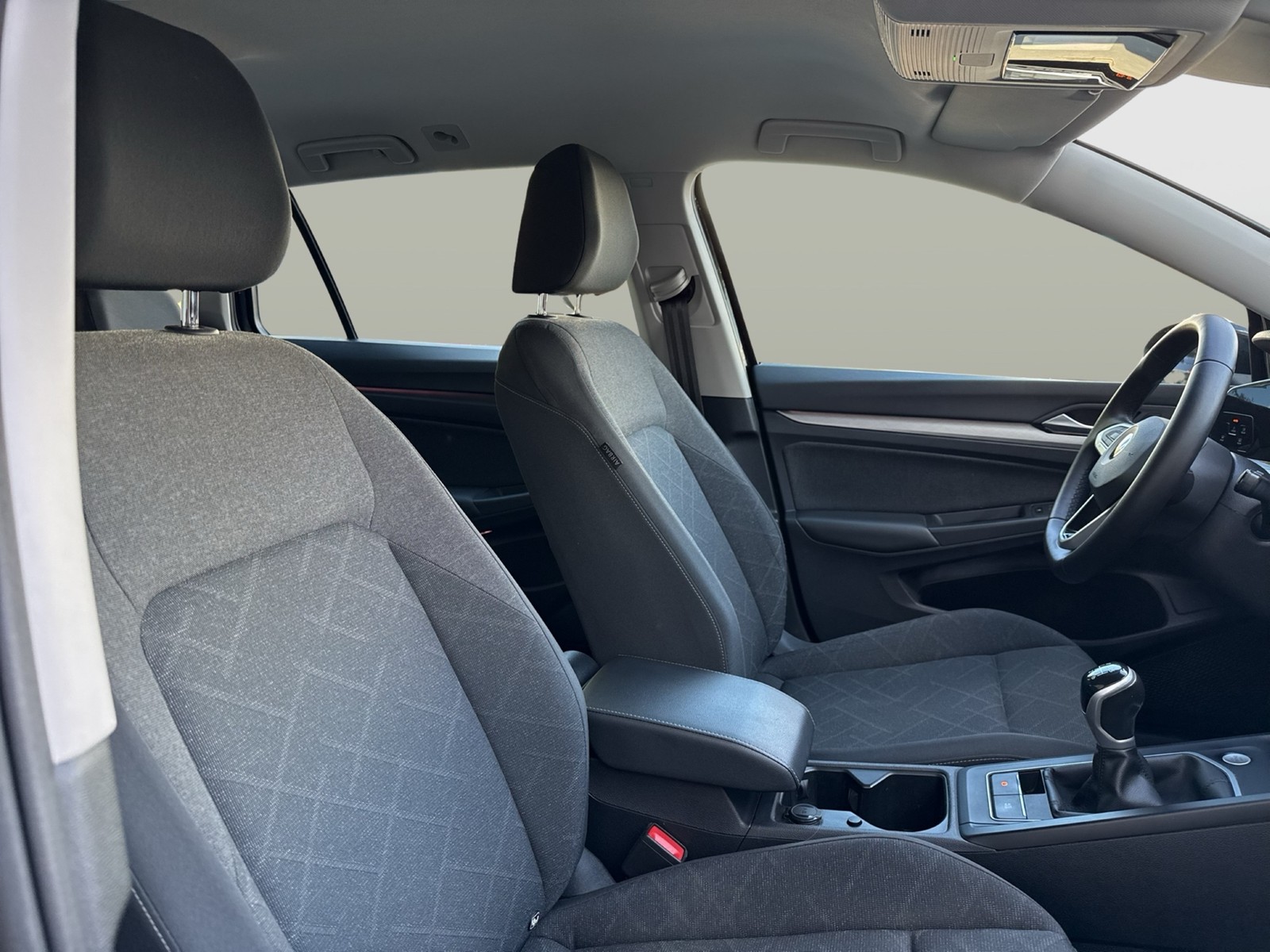 Volkswagen Golf Variant 1.5 LIFE ACC ALU17 NAVI CARPLAY