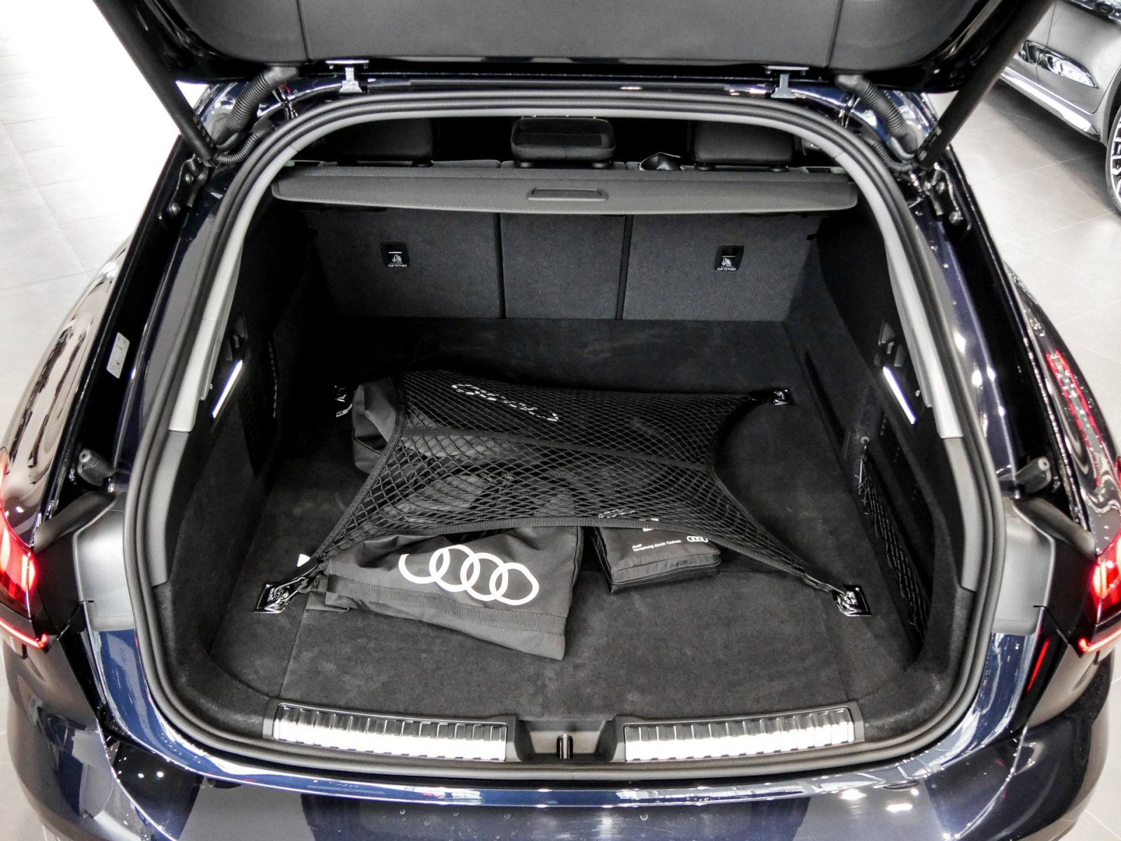 Audi A6 Avant e-hybrid quattro S tronic TechPlus+AdaptiverFahrassistentPlus+Sonnenschutzverglasung