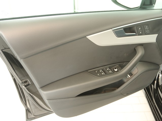 Audi A4 Avant 35 advanced BLACKPAK eKLAPPE NAVI+ ALU17