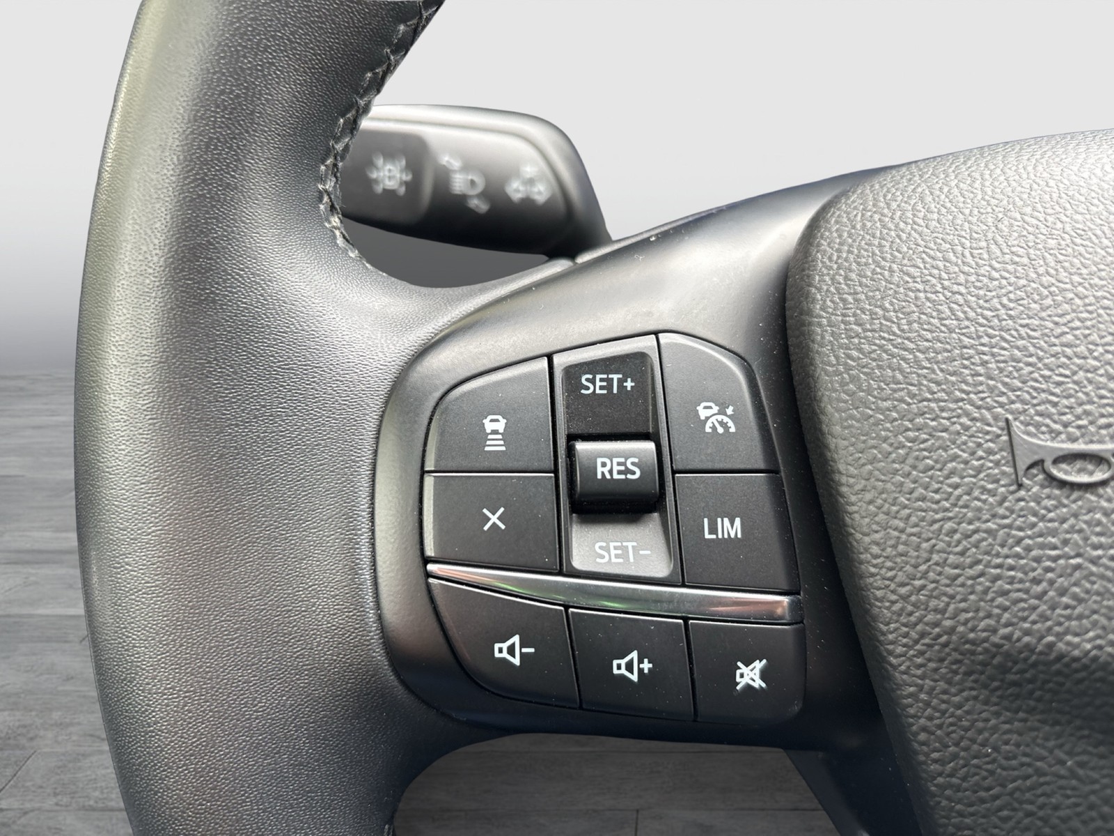 Ford Kuga 1.5 TITANIUM X B&O KAMERA HEADUP NAVI SITZHZ