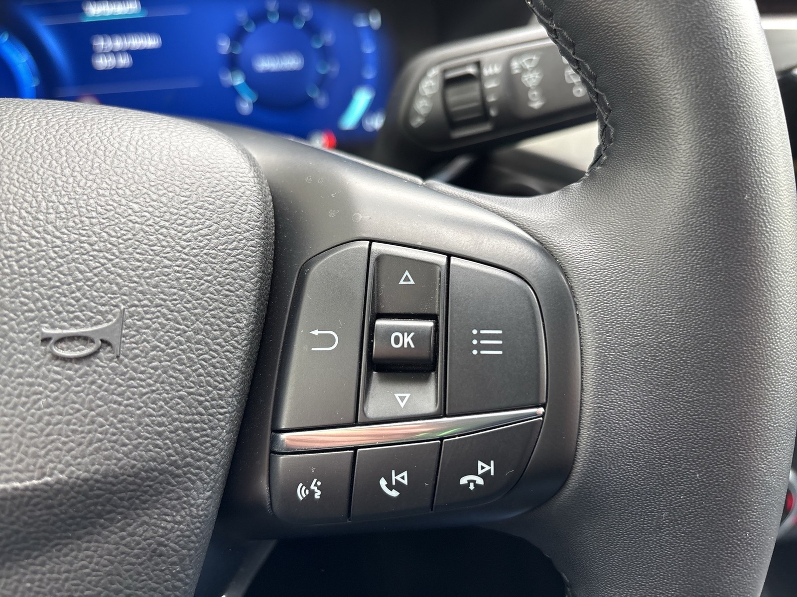 Ford Kuga 1.5 TITANIUM X B&O KAMERA HEADUP NAVI SITZHZ