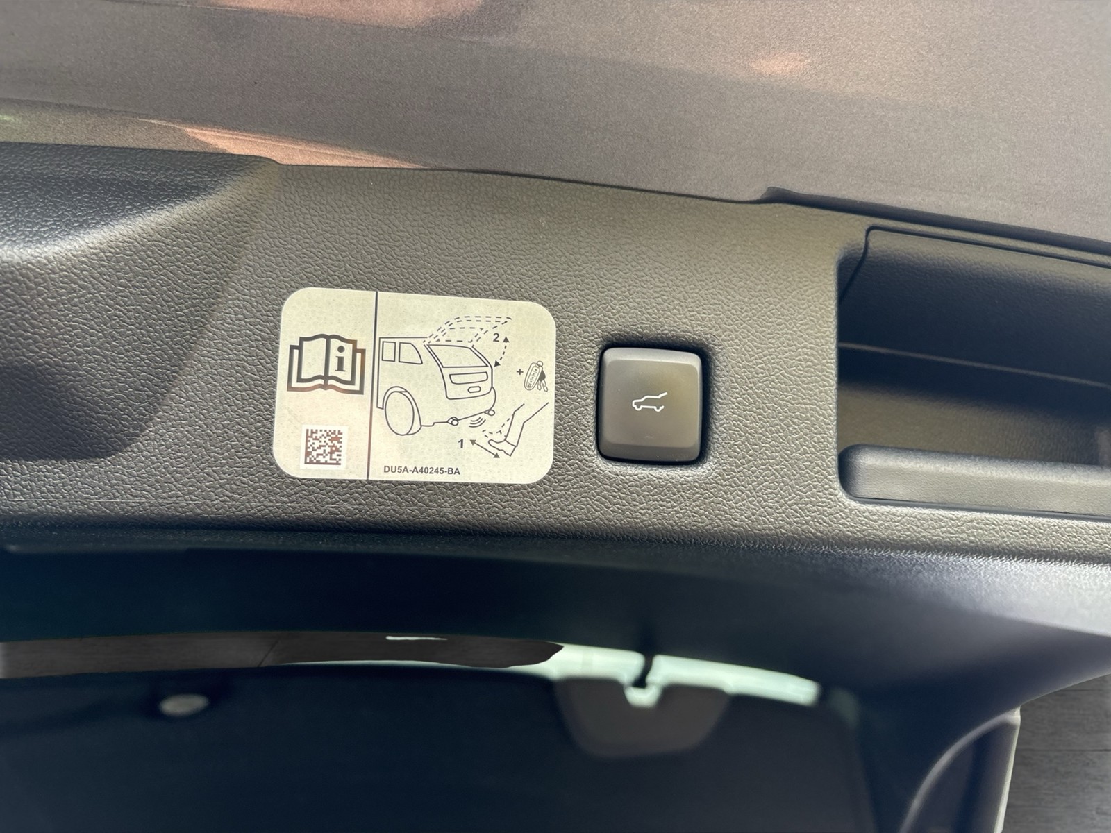 Ford Kuga 1.5 TITANIUM X B&O KAMERA HEADUP NAVI SITZHZ