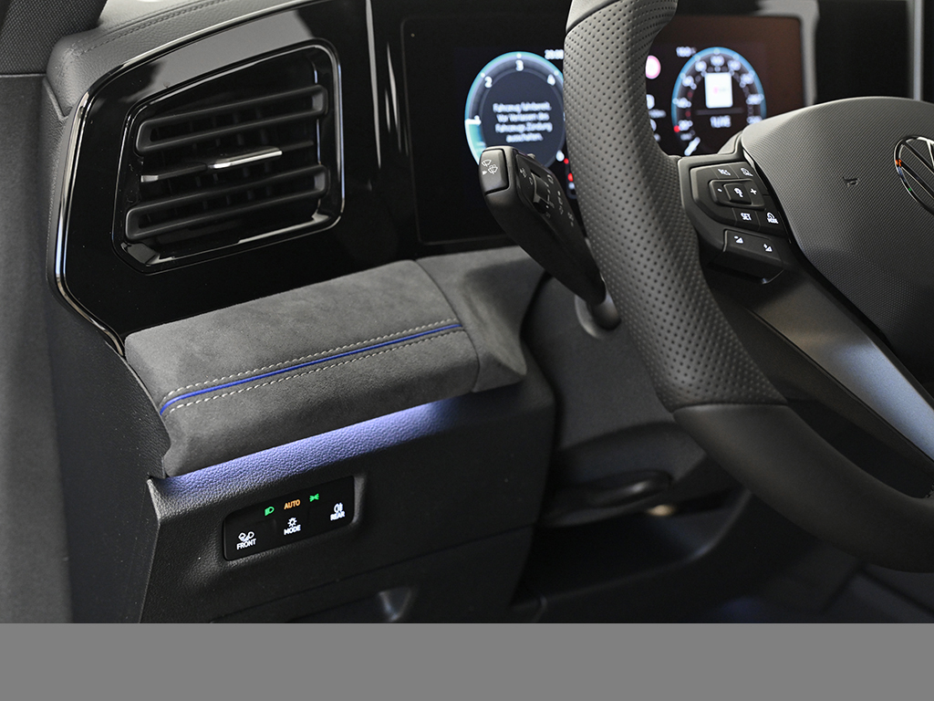 Volkswagen Tiguan 2.0 R-LINE DSG BLACKSTYLE eKLAPPE LM20