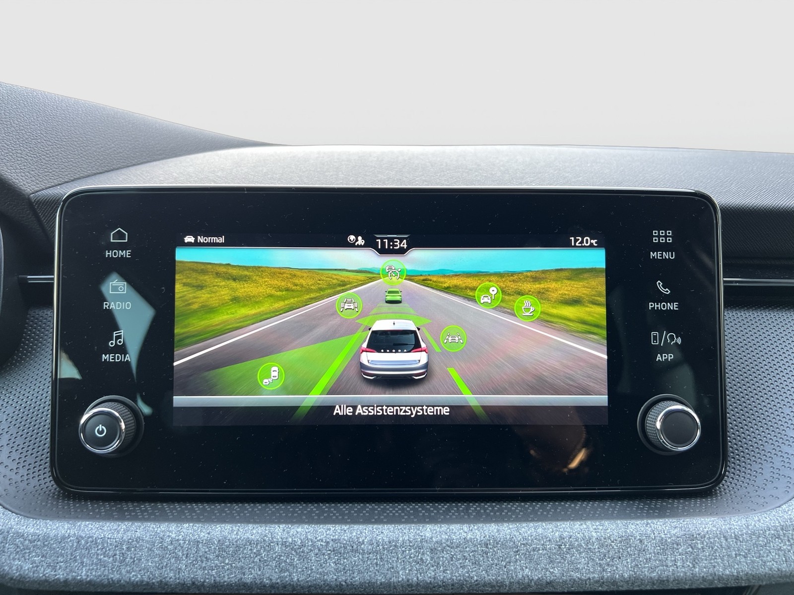 Skoda Scala 1.0 TOUR DSG MATRIX ACC PDC RFK SHZ 17LM