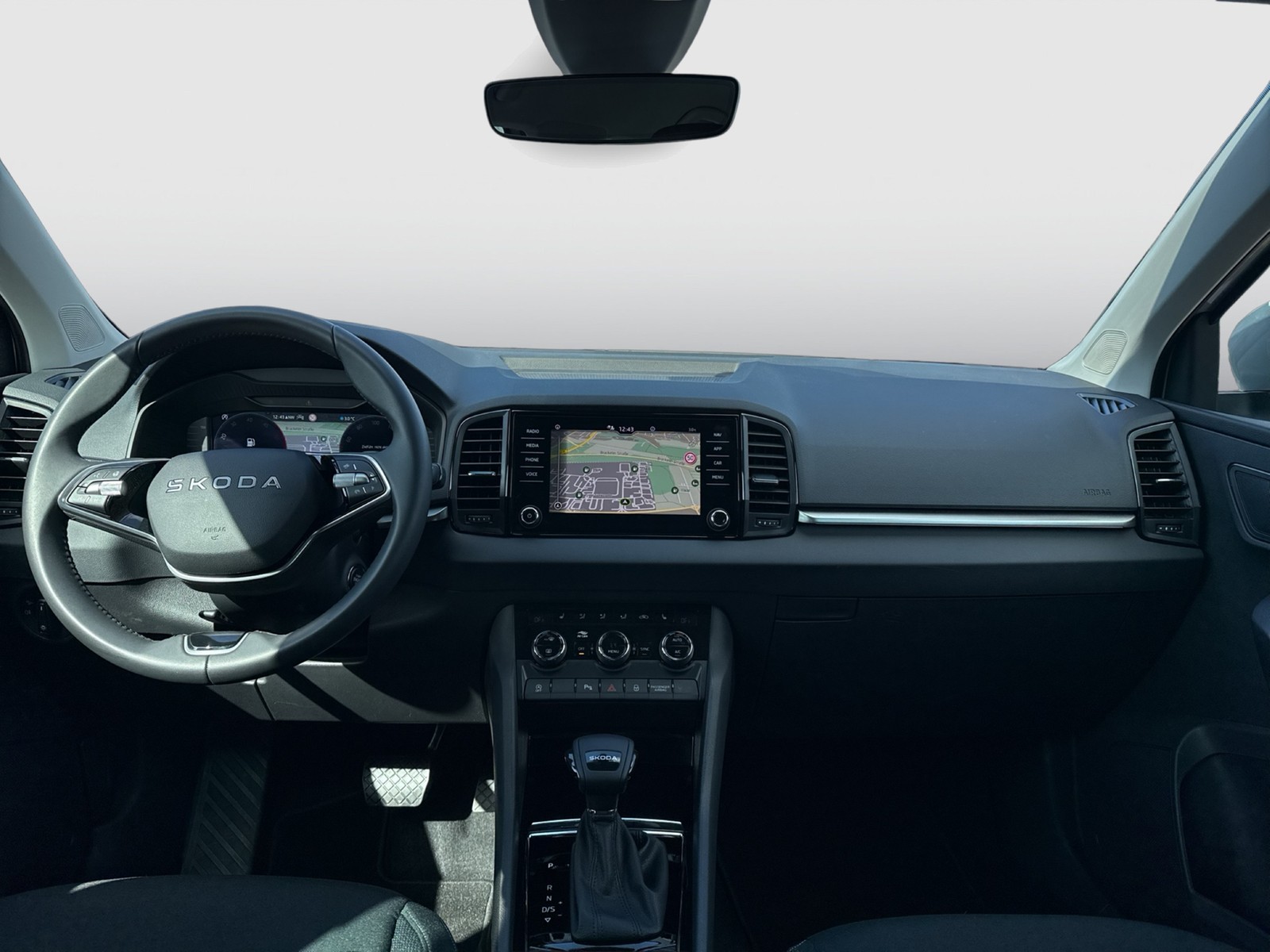 Skoda Karoq 2.0 TOUR AHK CAM MATRIX NAVI LM17 CARPLAY