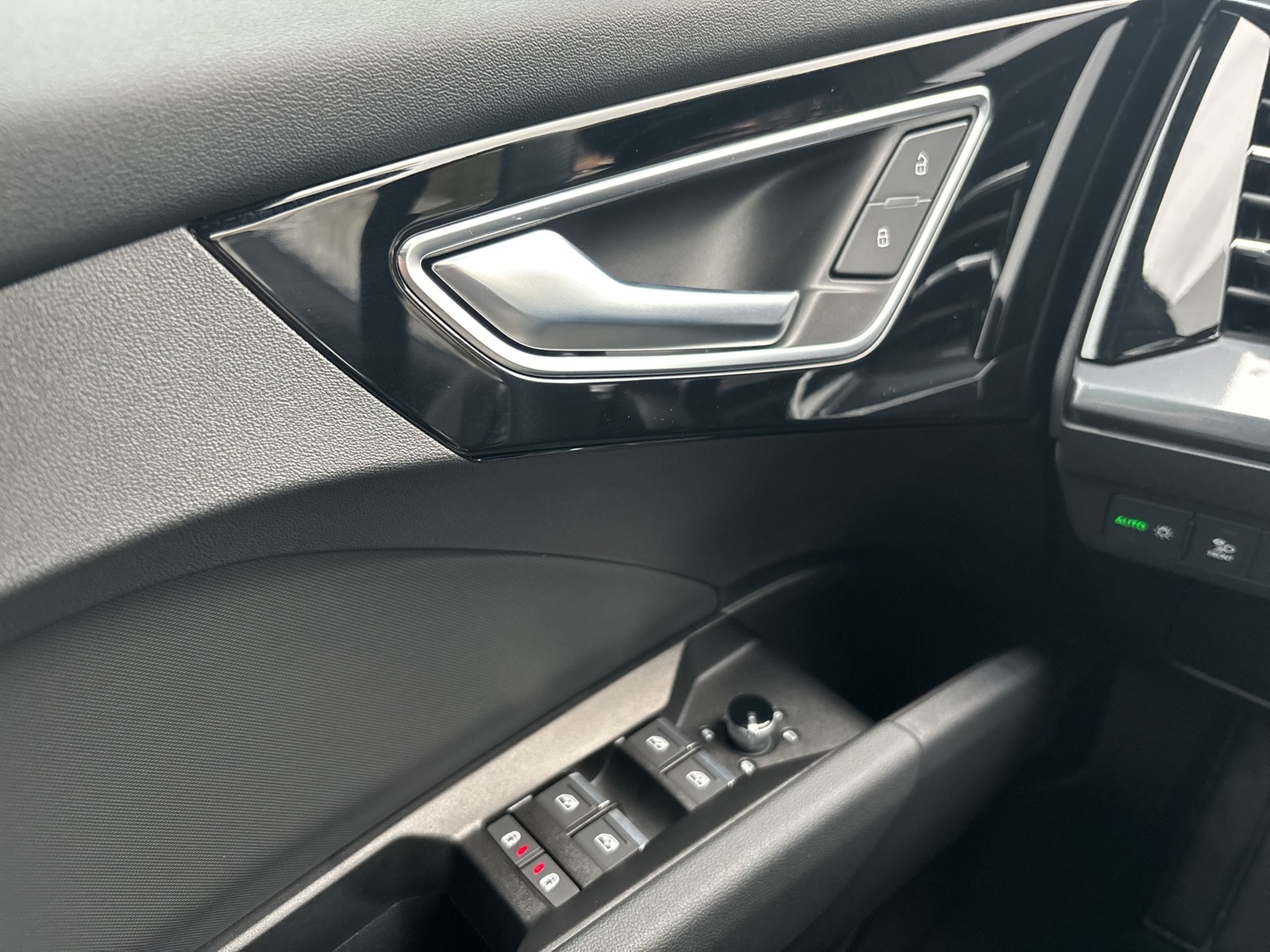 Audi Q4 e-tron Sportback 35 S LINE BLACKPAK CAM LM20