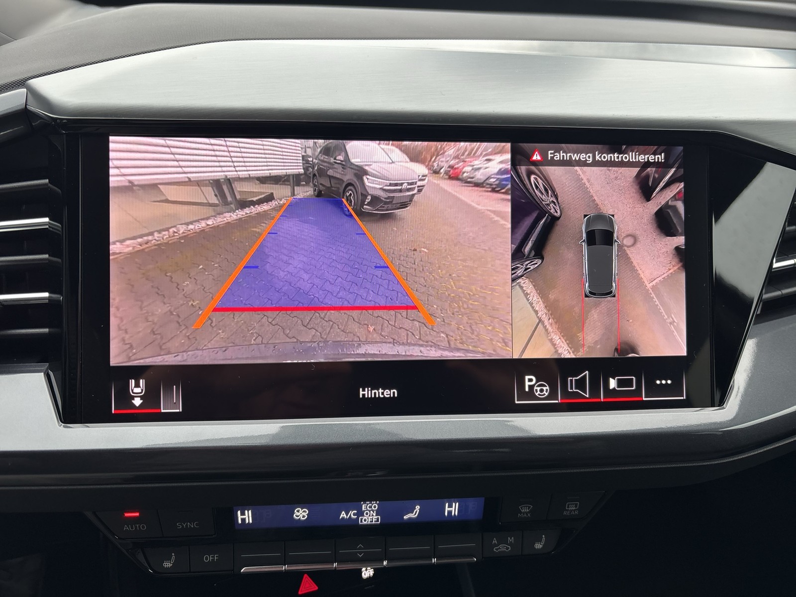 Audi Q4 e-tron 35 S LINE BLACKPAK 360°CAM LM21 MATRIX