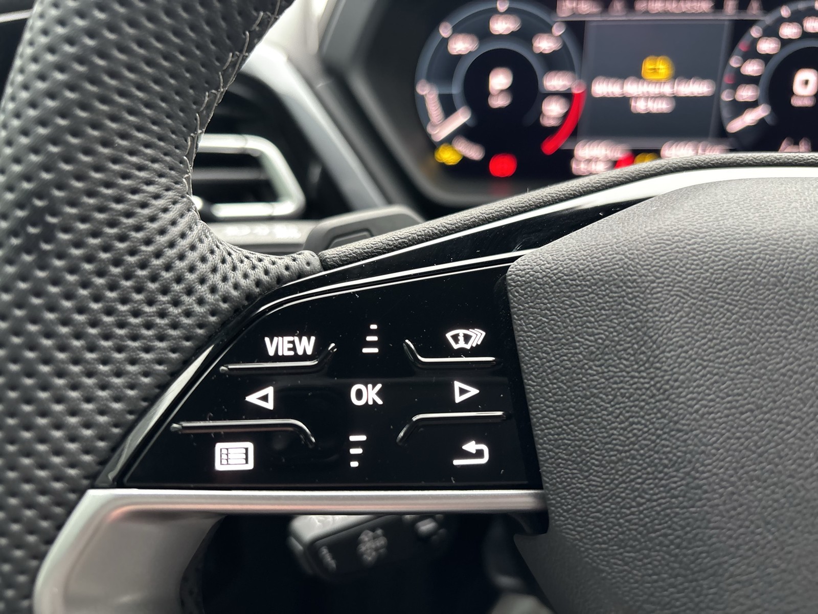 Audi Q4 e-tron 35 S LINE BLACKPAK 360°CAM LM21 MATRIX