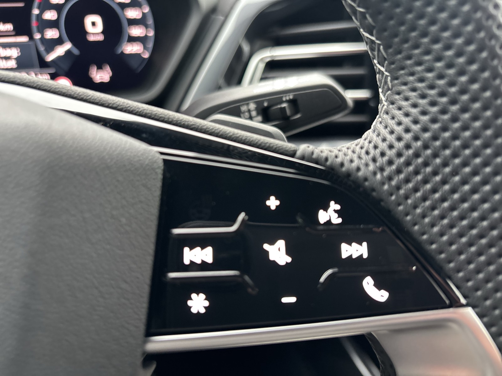 Audi Q4 e-tron 35 S LINE BLACKPAK 360°CAM LM21 MATRIX