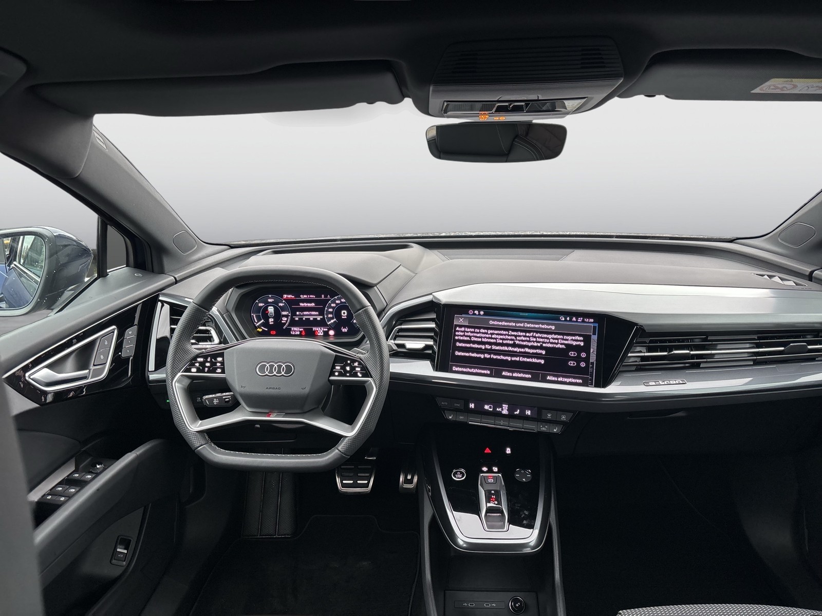 Audi Q4 e-tron 35 S LINE BLACKPAK PANO AHK 360CAM 20Z