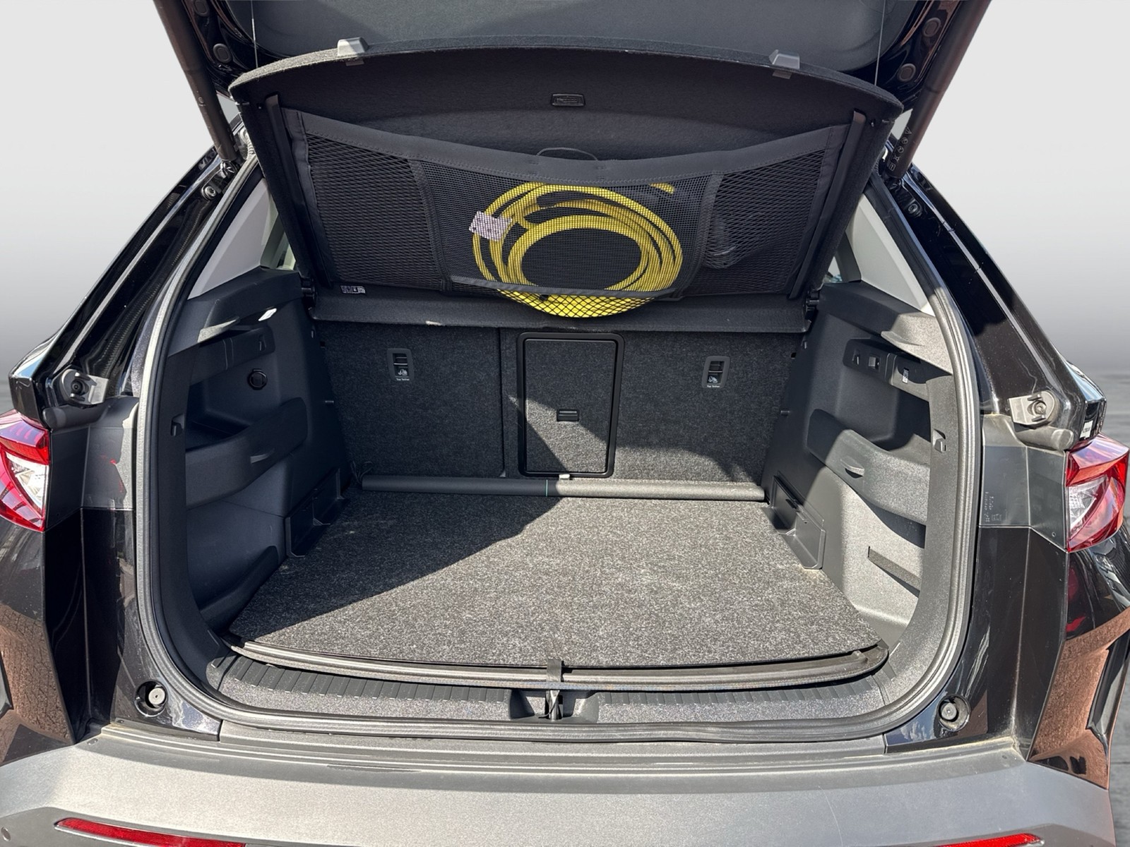 Skoda ELROQ 85 Loft WÄRMEPUMPE AHK CAM ACC LM19 MATRIX