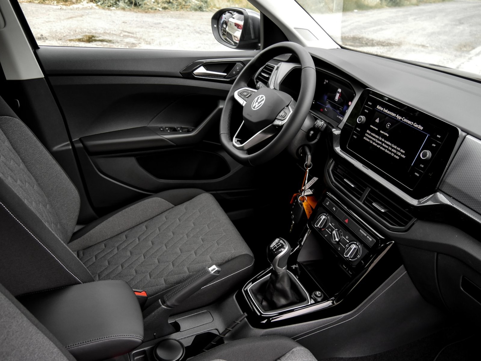 Volkswagen T-Cross 1.0 LIFE SITZHZG KLIMA DAB+ LED LM17