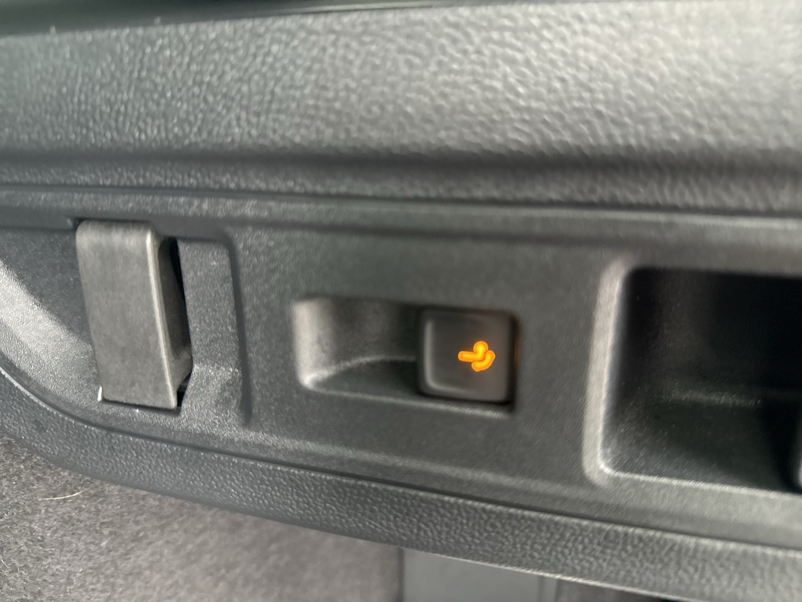 Volkswagen Passat Variant 2.0 R-LINE 4X4 NEUESMODELL AHK 19Z