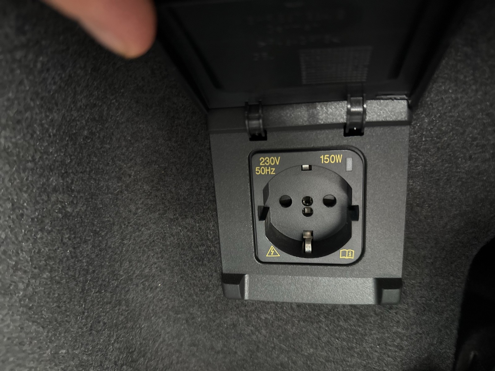 Volkswagen Passat Variant 2.0 R-LINE 4X4 NEUESMODELL AHK 19Z