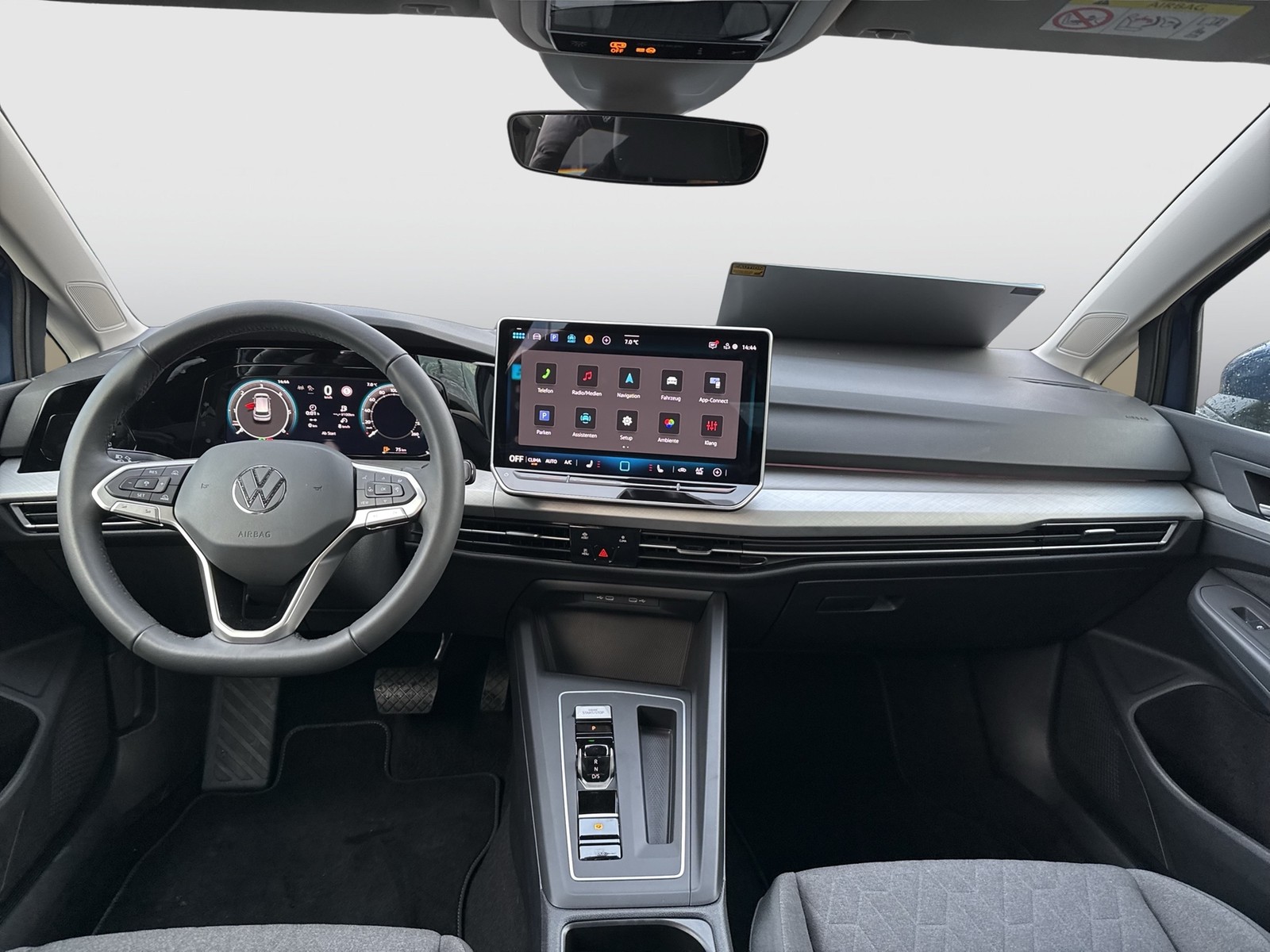 Volkswagen Golf VIII 2.0 LIFE FACELIFT AHK ACC NAVI CARPLAY