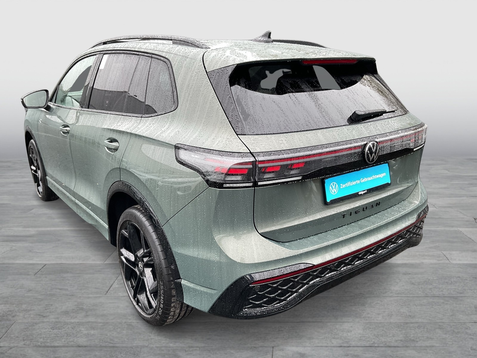 Volkswagen Tiguan 2.0 R-LINE 4X4 NEUES MODELL PANO AHK LM20