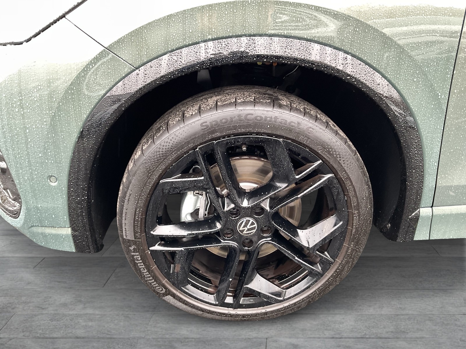 Volkswagen Tiguan 2.0 R-LINE 4X4 NEUES MODELL PANO AHK LM20