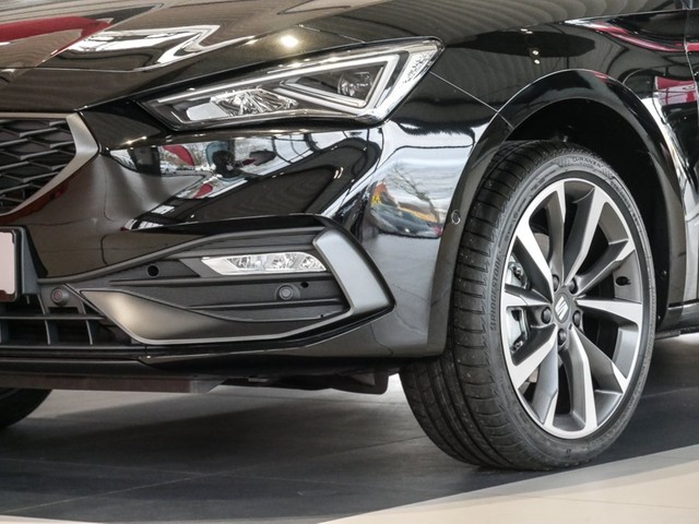 Seat Leon SP 1.5 eTSI FR NAVI KAMERA LED SITZHEIZ