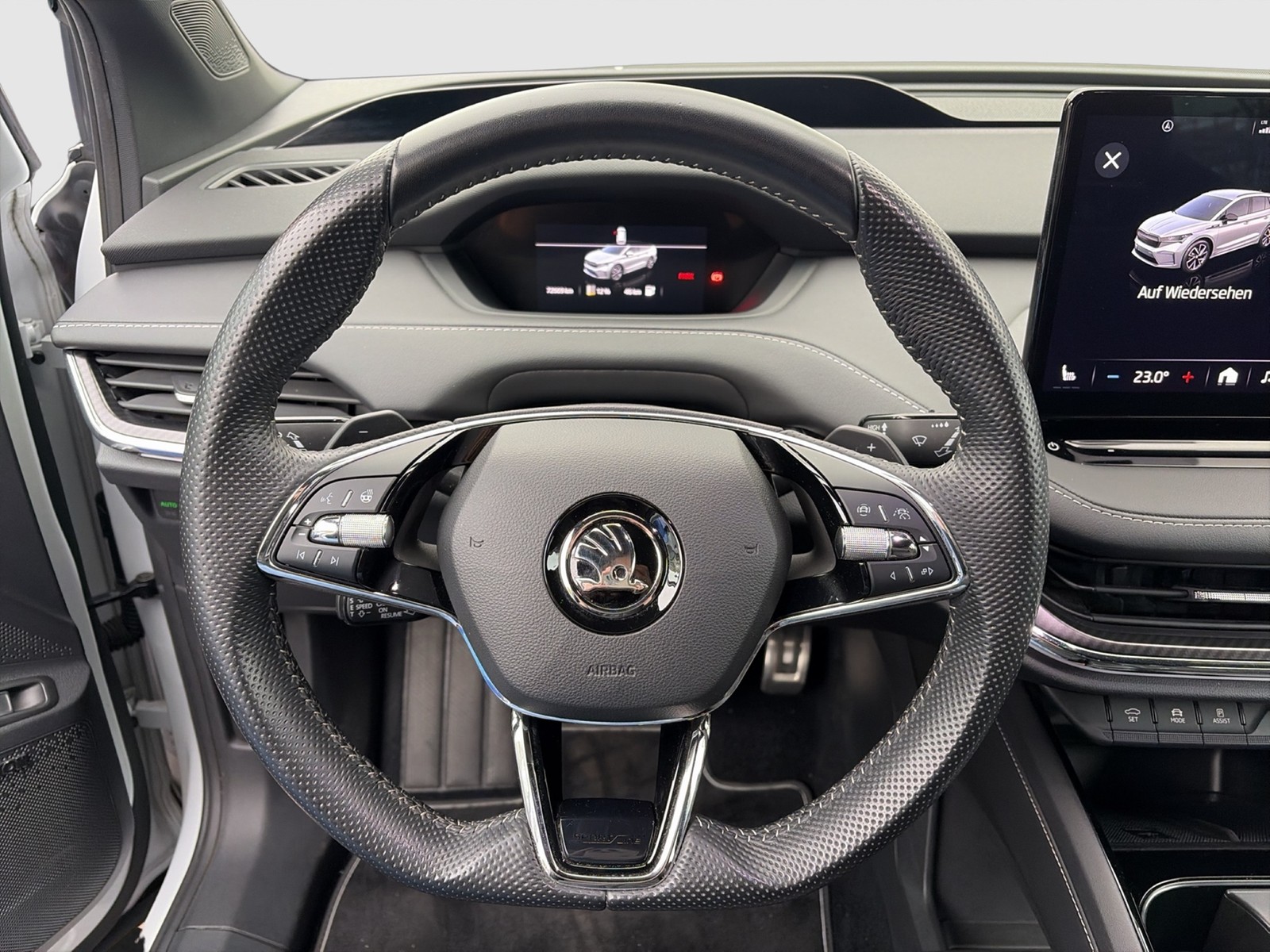 Skoda Enyaq 80x SPORTLINE WÄRMEPUMPE CANTON AHK 360CAM